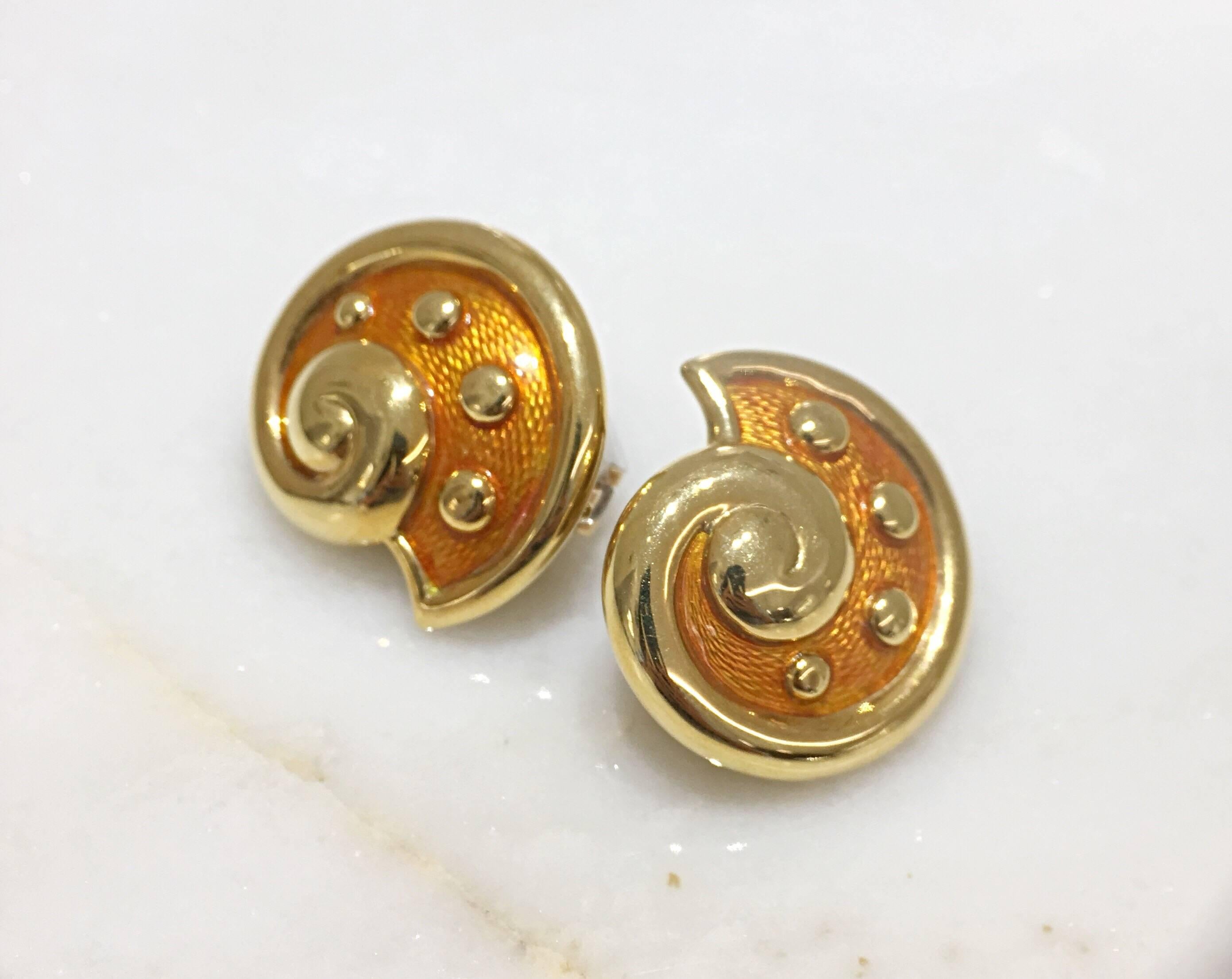 Contemporary Leo de Vroomen 18 Karat Yellow Gold and Peach Enamel Clip-On Earrings For Sale