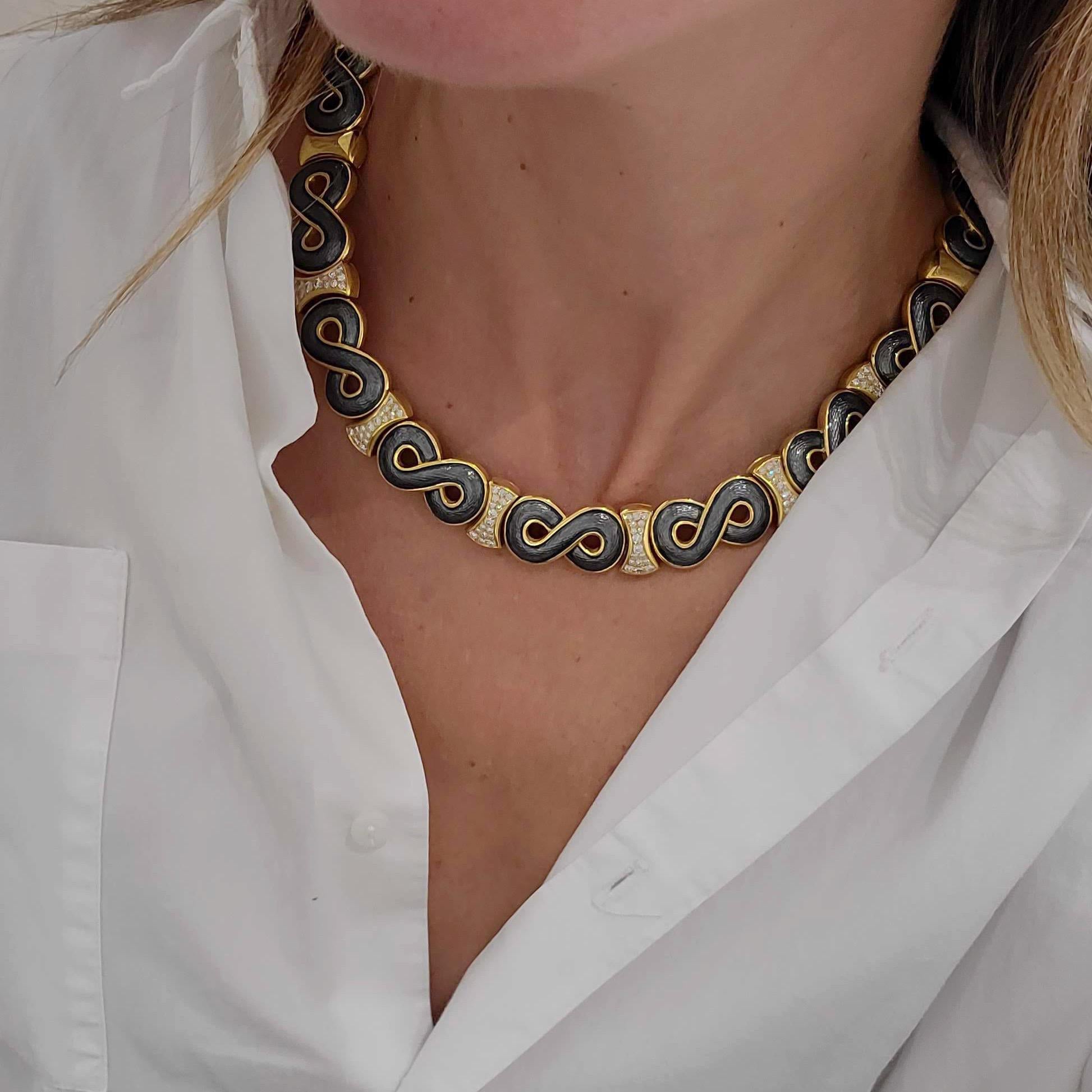 Taille ronde Leo de Vroomen Collier en or jaune 18 carats, diamants de 2,38 carats et émail gris en vente