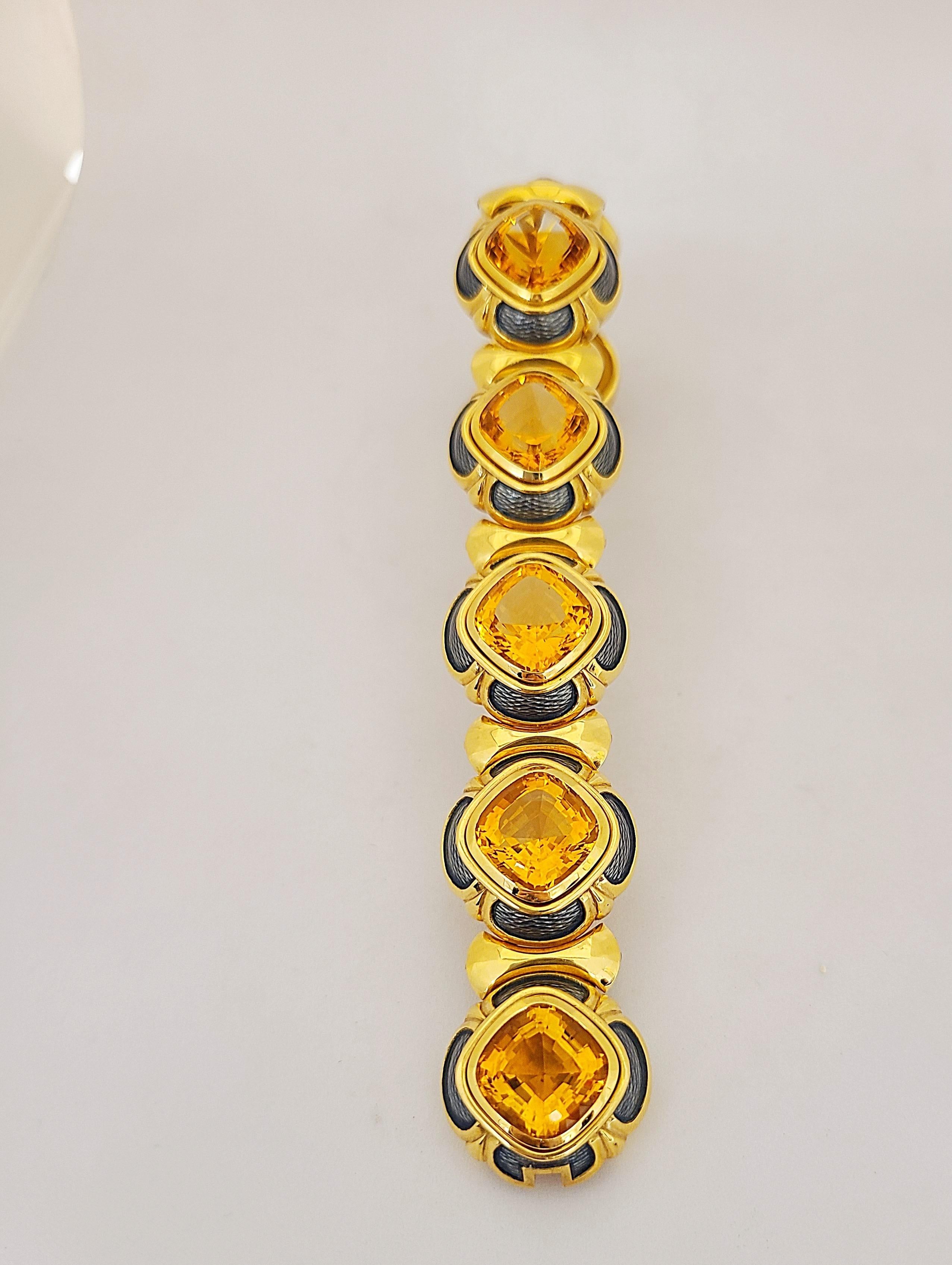 18KT Gelbgold, 60,65 Karat von De Vroomen Armband aus Citrin und Emaille im Kissenschliff für Damen oder Herren im Angebot
