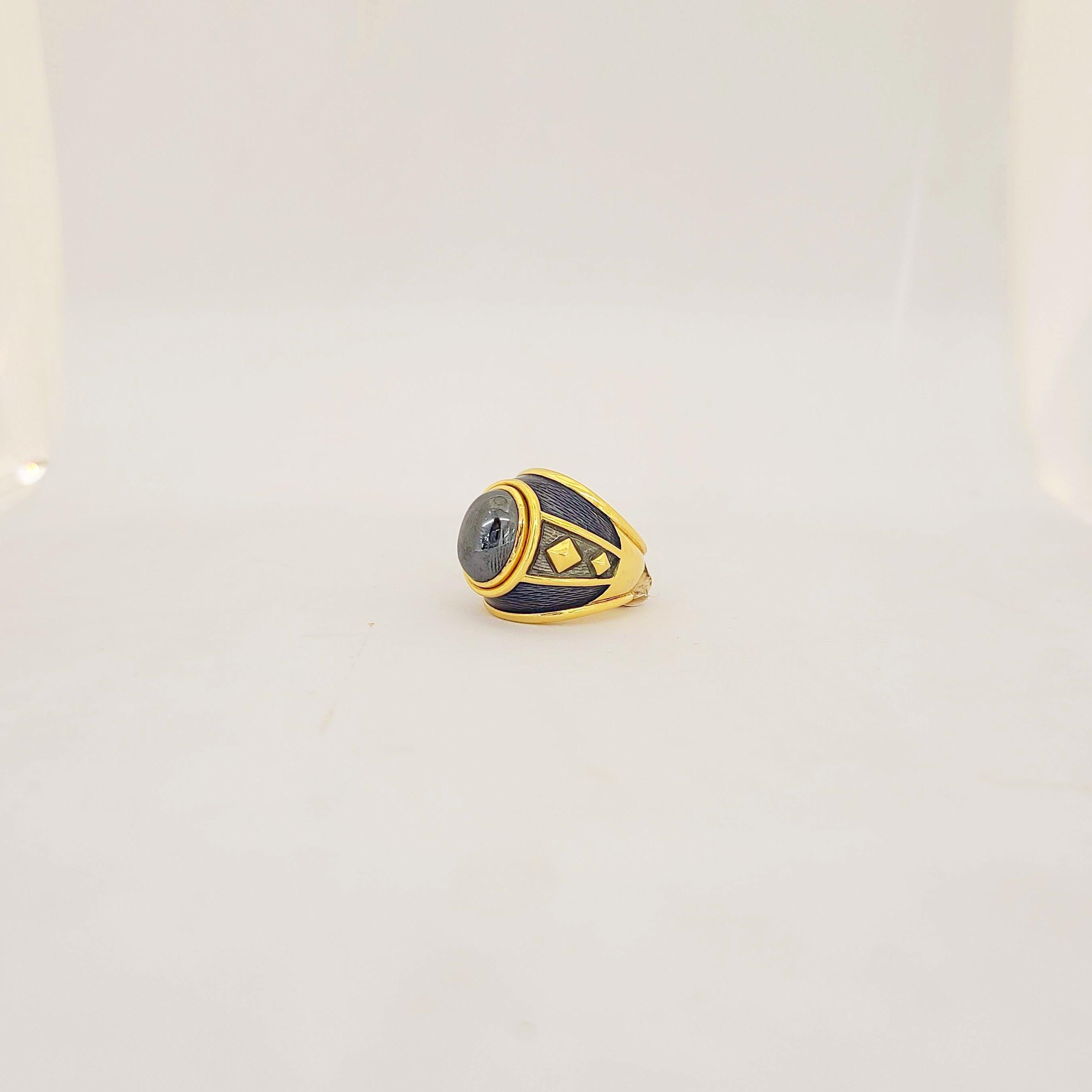 Started in 1967 by Leo and Ginnie de Vroomen the company is known for bold and innovative designs, along with exquisite enamel work.  Distinctive from the start, the renowned company is simply known as de Vroomen.
This solid 18 karat yellow gold,