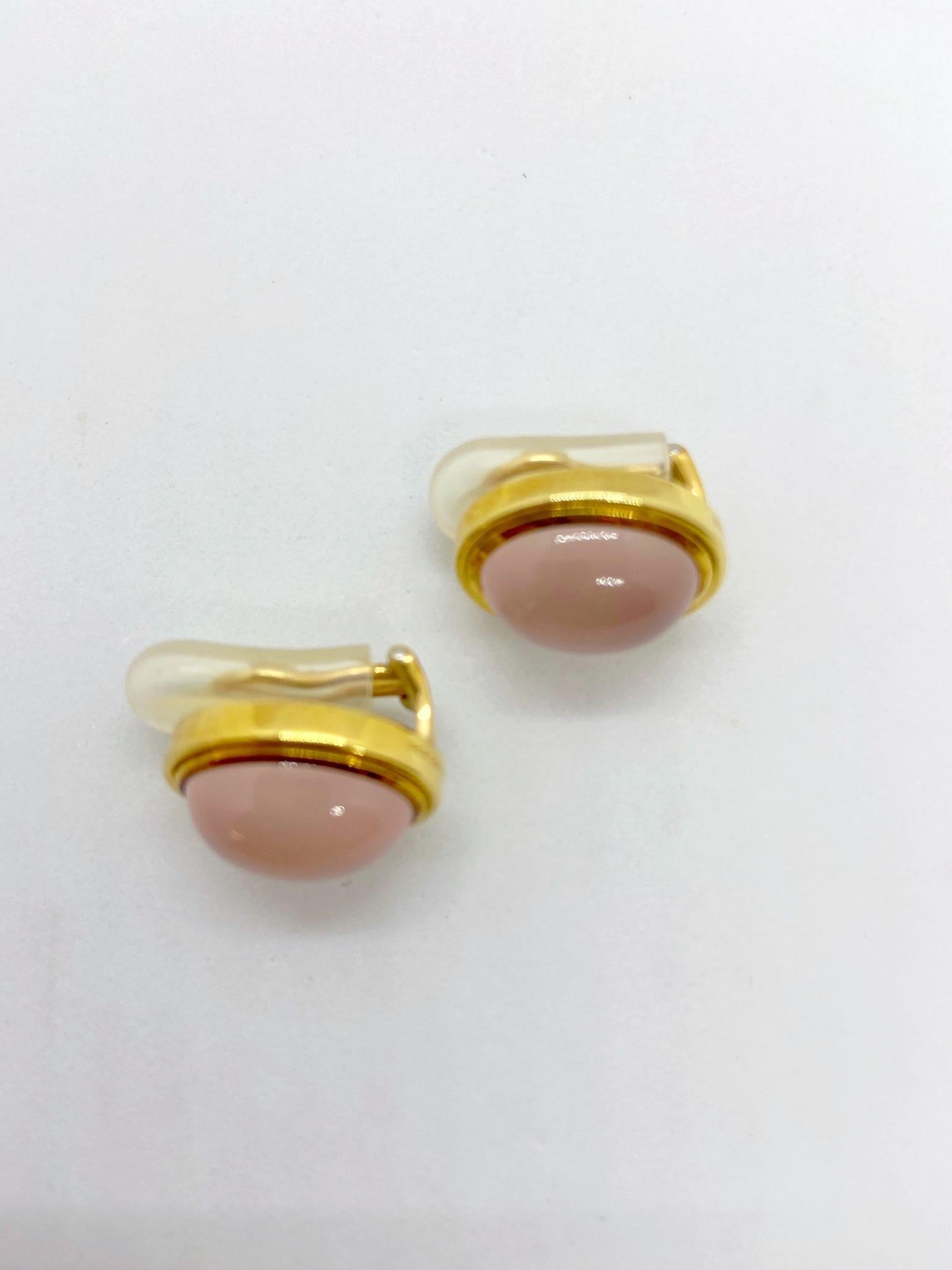 Contemporary Leo De Vroomen 18KT YG Earrings with 16.26 Carat Oval Rose Quartz Cabochons For Sale