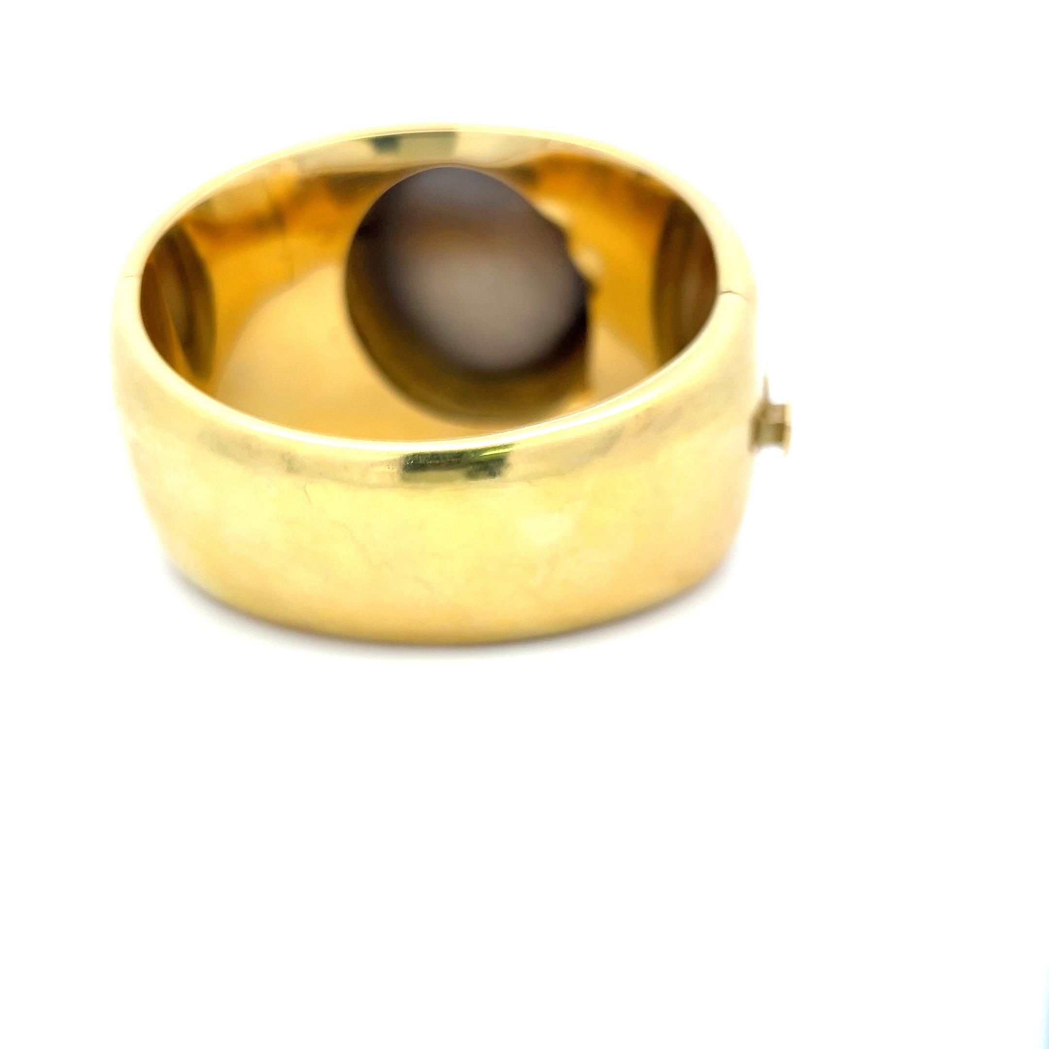 Taille ovale Leo De Vroomen Bracelet jonc en or jaune 18 carats avec améthystes 40,90 par 33.1 mm en vente