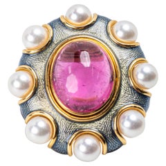 Leo de Vroomen Pendentif en or 18K avec tourmaline rose, perles et émail