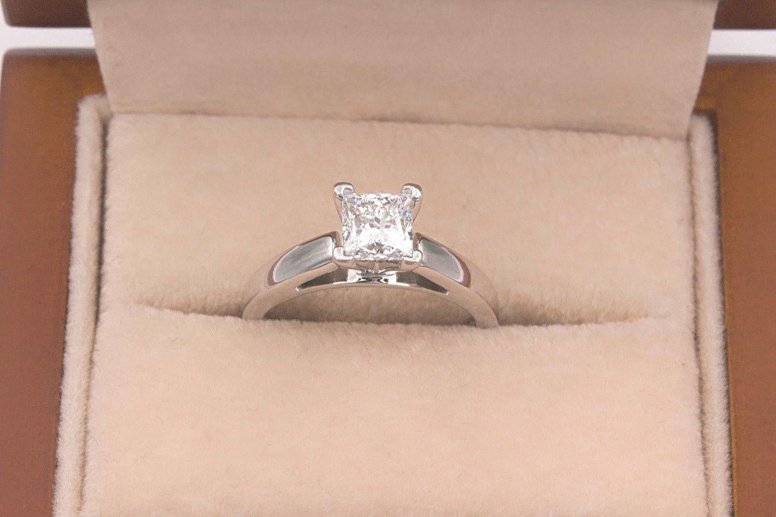 Bague de fiançailles princesse Leo en or blanc 14 carats avec diamants 0,72 carat H SI1 Pour femmes en vente