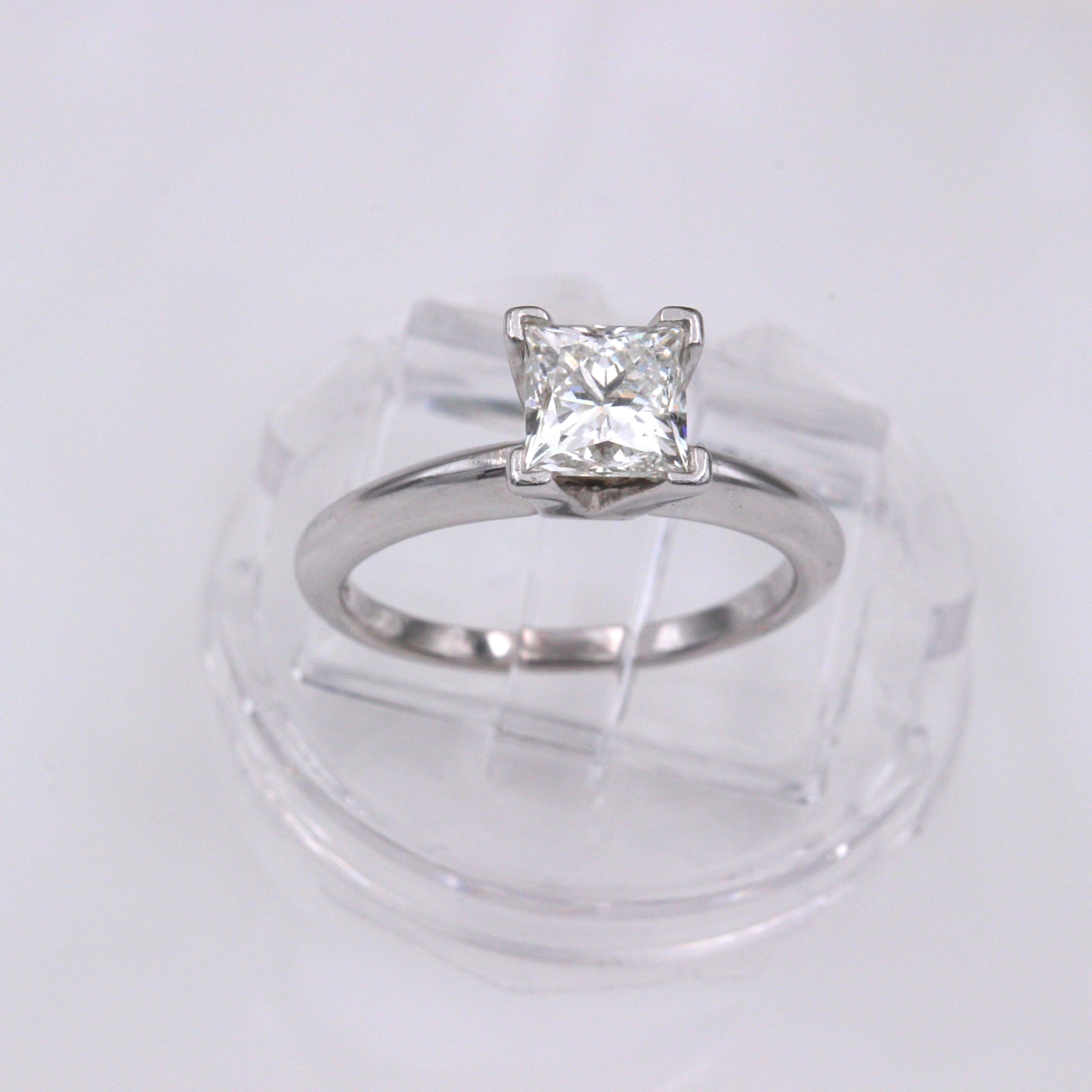 leo diamond 1 carat