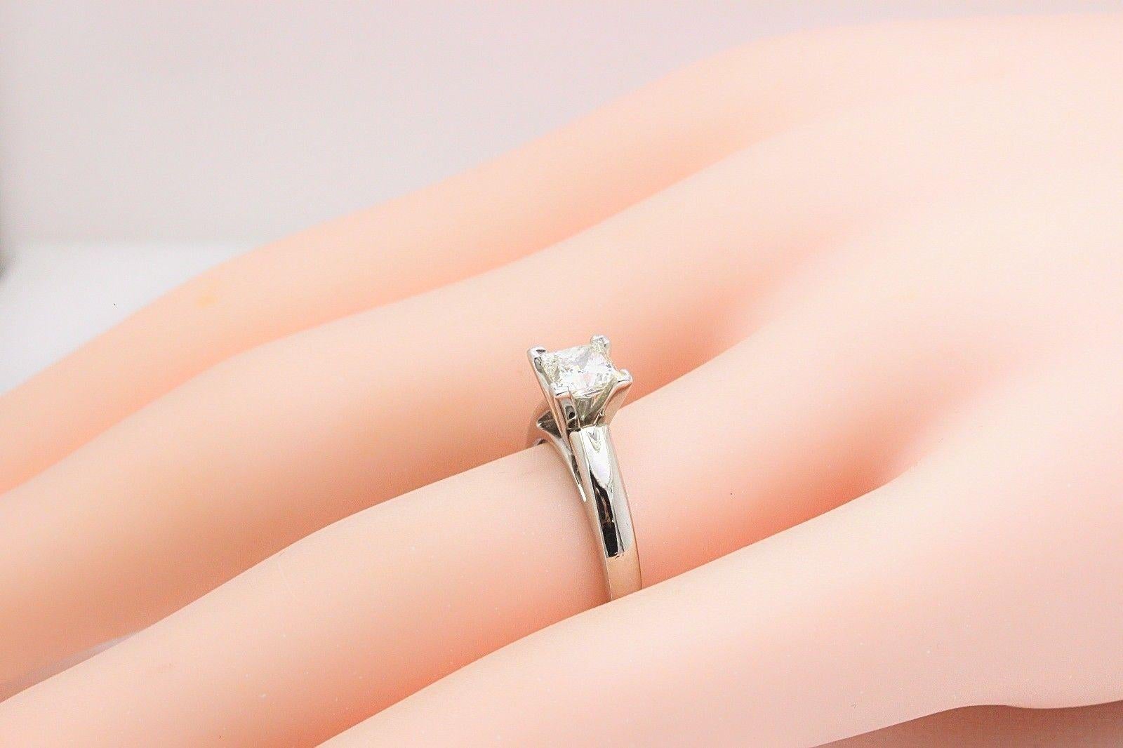 Leo Diamond Engagement Ring Princess Cut 0.75 cts I SI1 14k White Gold 5