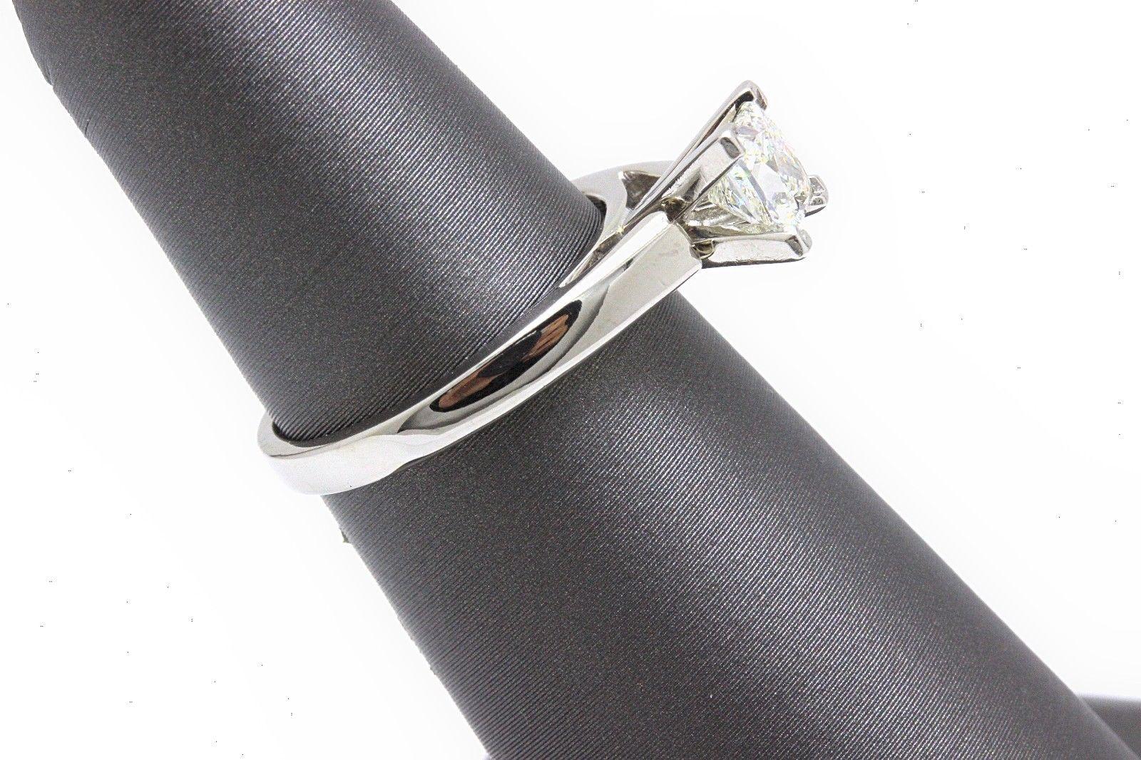Leo Diamond Engagement Ring Princess Cut 0.75 cts I SI1 14k White Gold 7