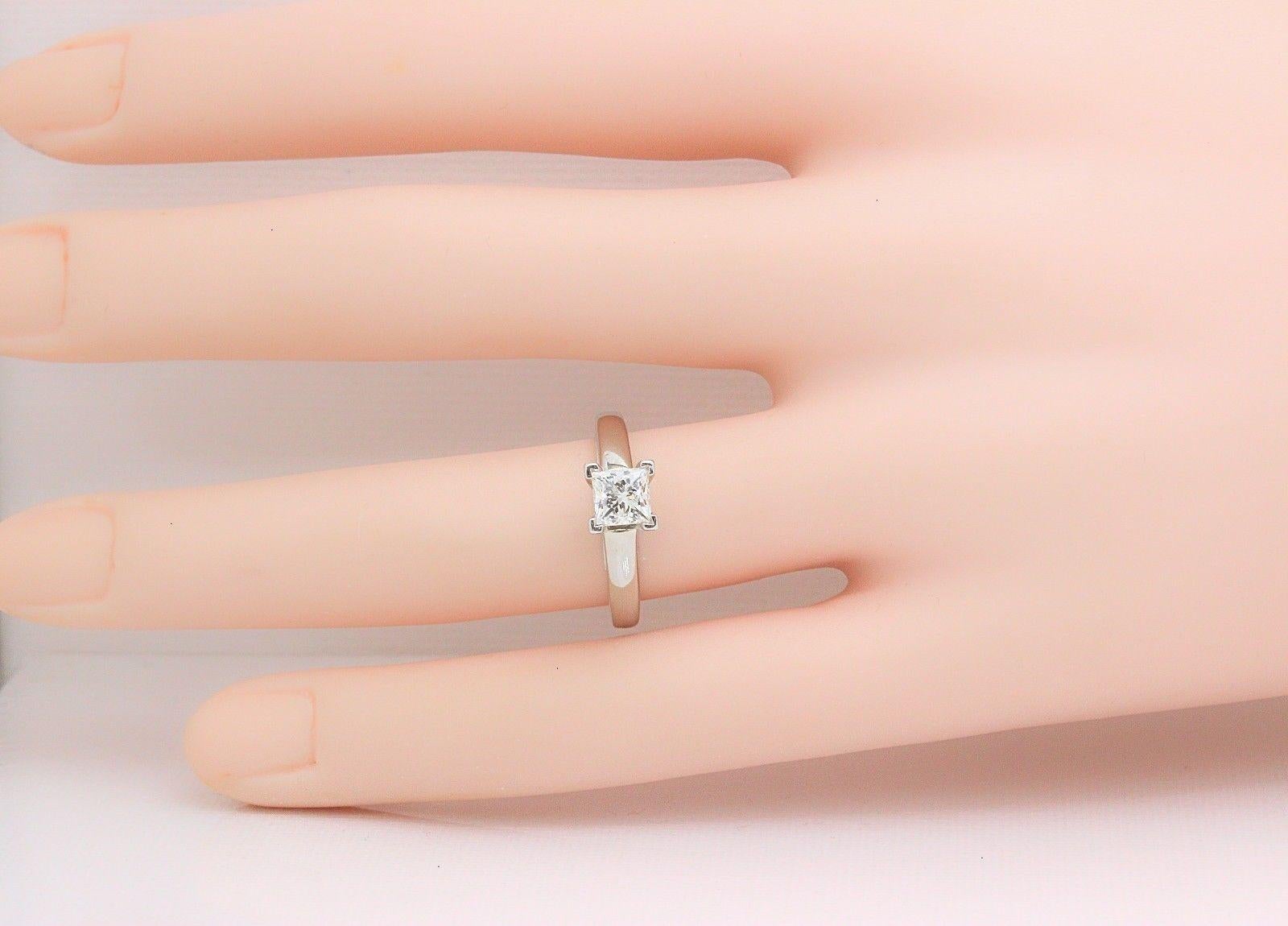 Leo Bague de fiançailles en or blanc 14 carats avec diamant taille princesse 0,75 carat I SI1 en vente 11