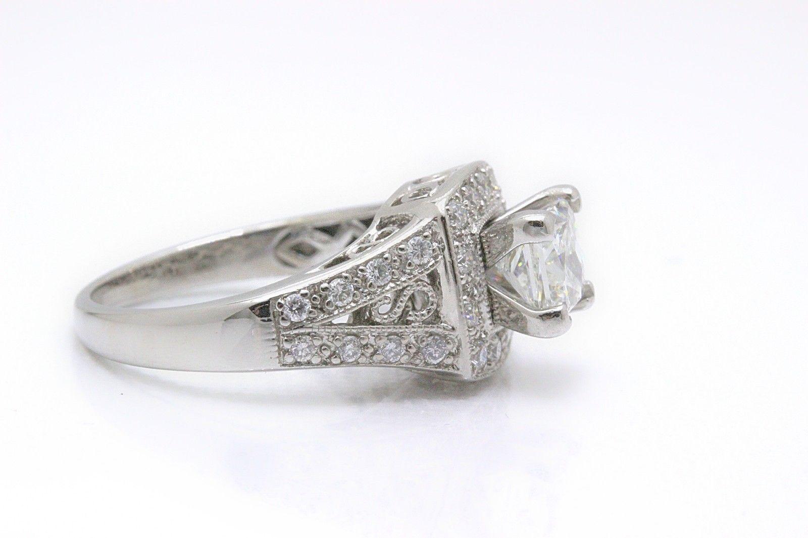 Leo Diamond Engagement Ring Princess Cut 1.32 TCW 14K White Gold Certificate In Excellent Condition In San Diego, CA
