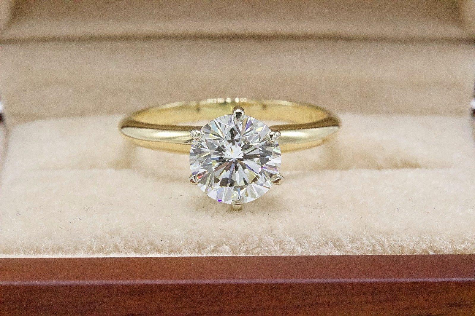 Women's or Men's Leo Diamond Engagement Ring Round 1.57 Carat I VS2 in 14 Karat Gold IGI Report For Sale