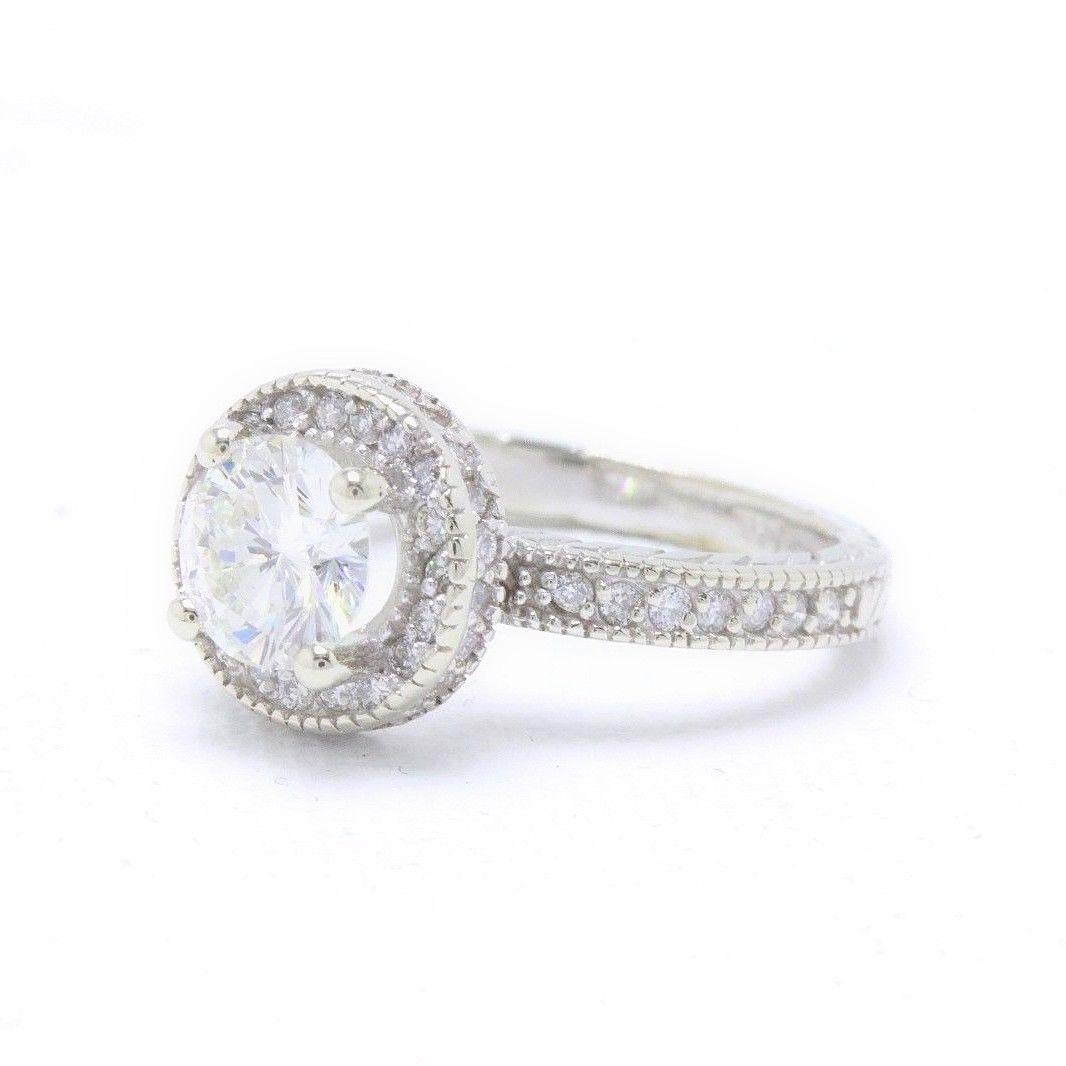 Leo Bague de fiançailles avec diamant taille ronde 1,62 TCW sertie d'un halo en or blanc 14 carats Pour femmes en vente
