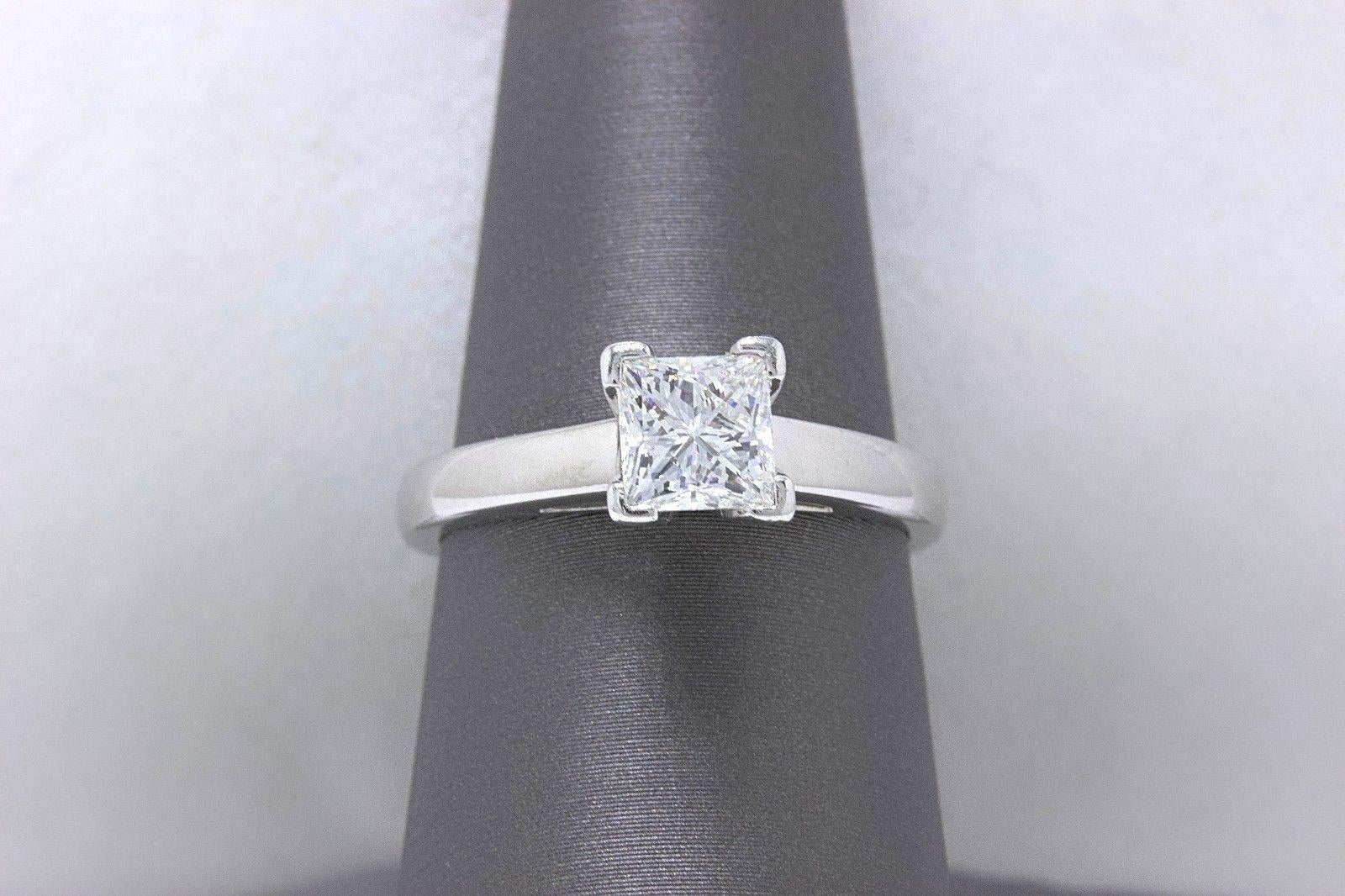 Leo Diamond Princess Cut 0.95 Carat H SI1 Solitaire Ring 14 Karat White Gold For Sale 1