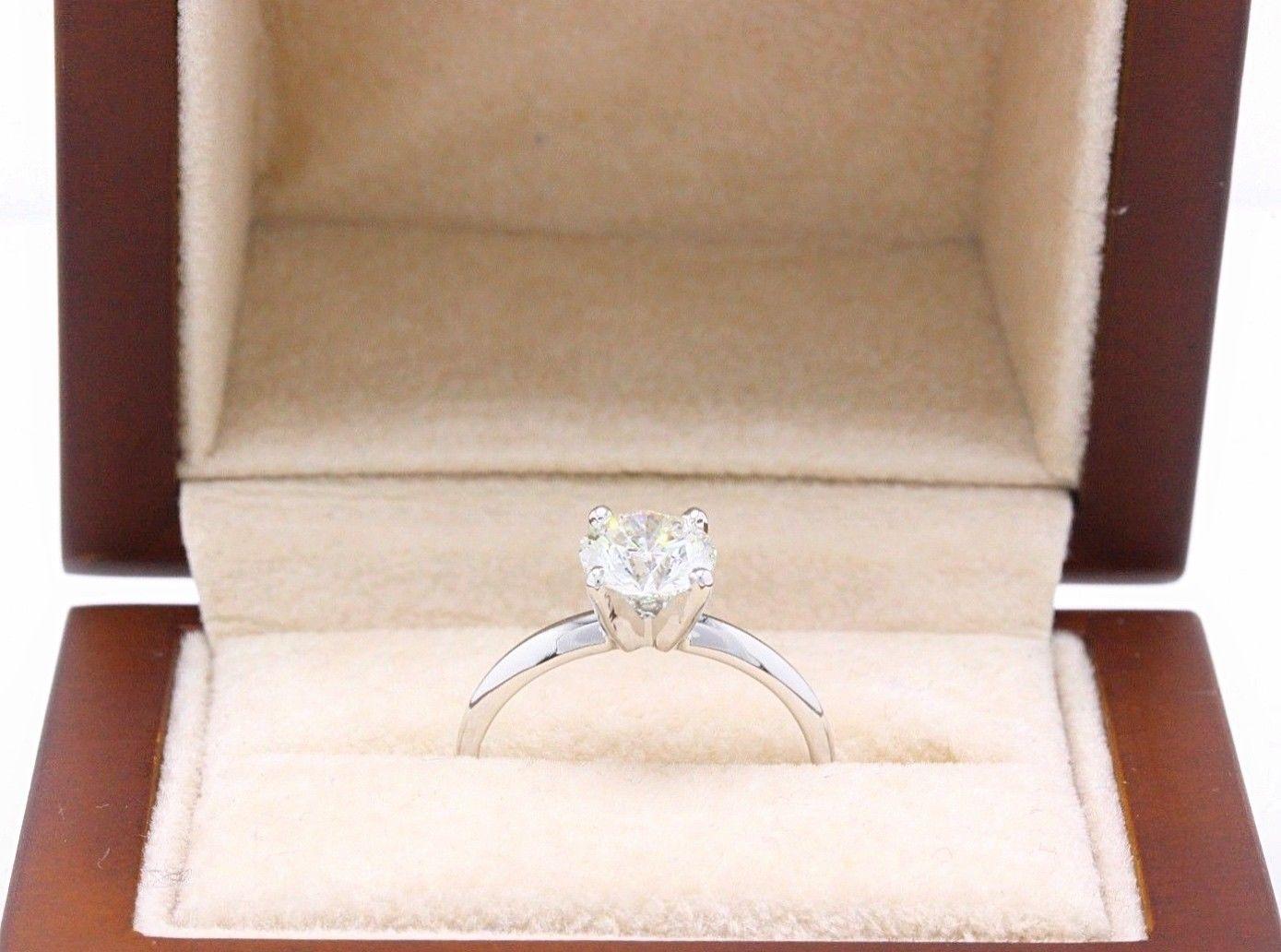  Leo Diamond Round Brilliant Solitaire Engagement Ring 1.00 CTS H SI1 14K W G For Sale 3