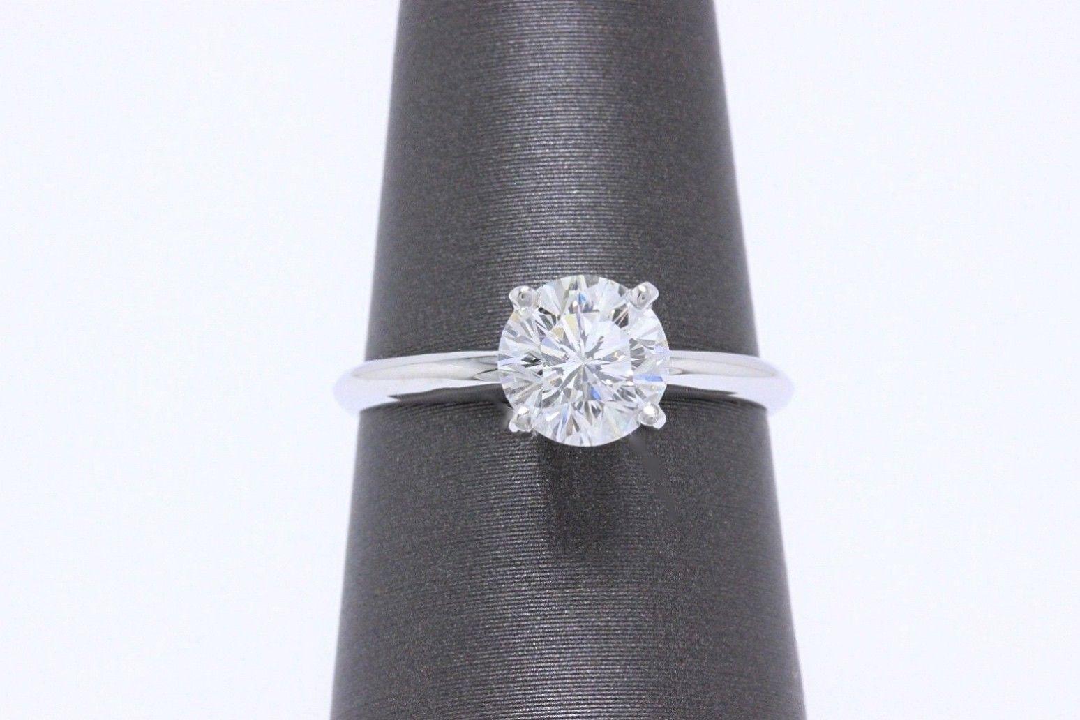  Leo Diamond Round Brilliant Solitaire Engagement Ring 1.00 CTS H SI1 14K W G In Excellent Condition For Sale In San Diego, CA