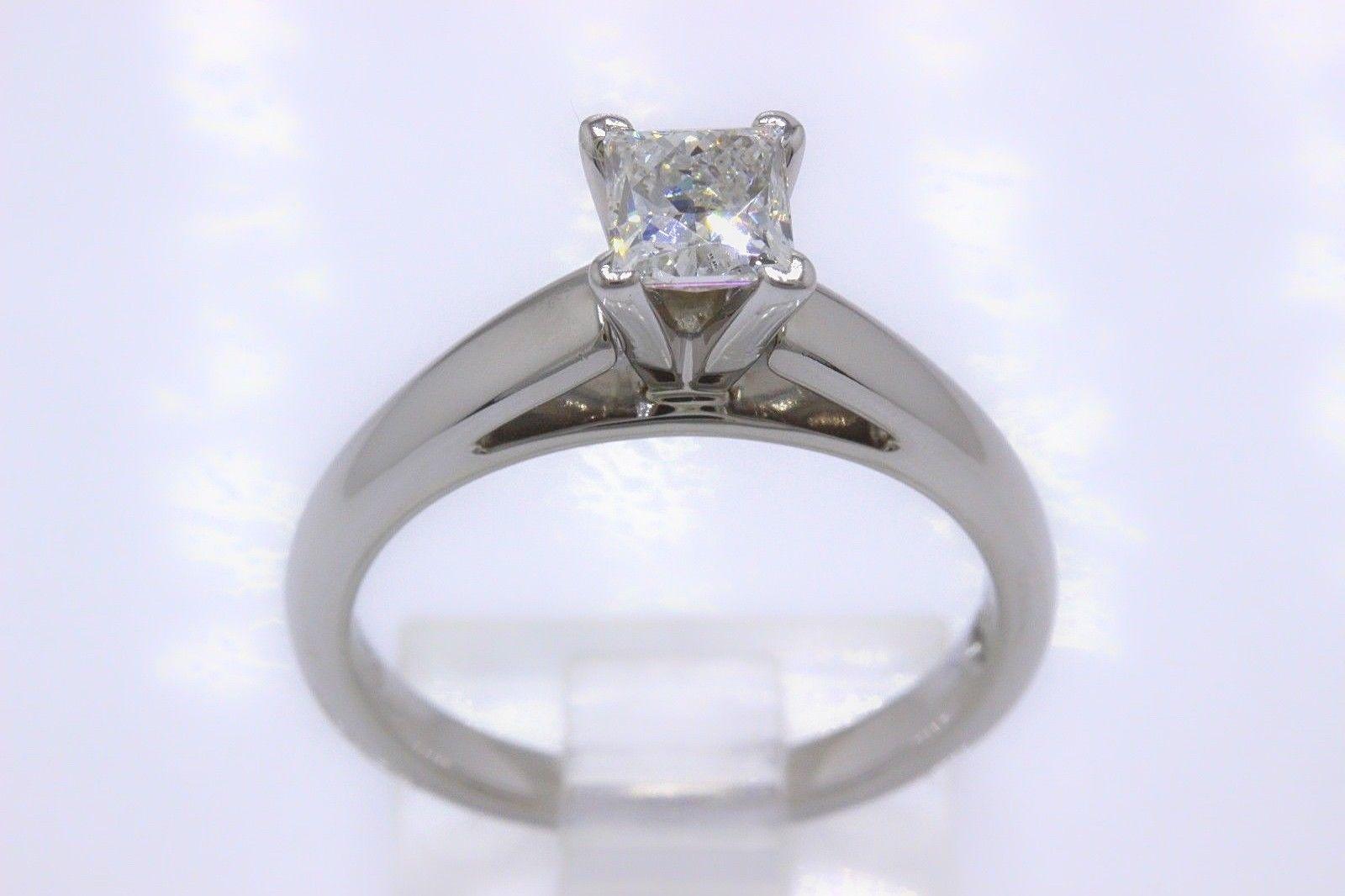 Leo Diamond Solitaire Engagement Ring Princess Cut 0.71ct H I1 14 Karat Gold In Excellent Condition For Sale In San Diego, CA