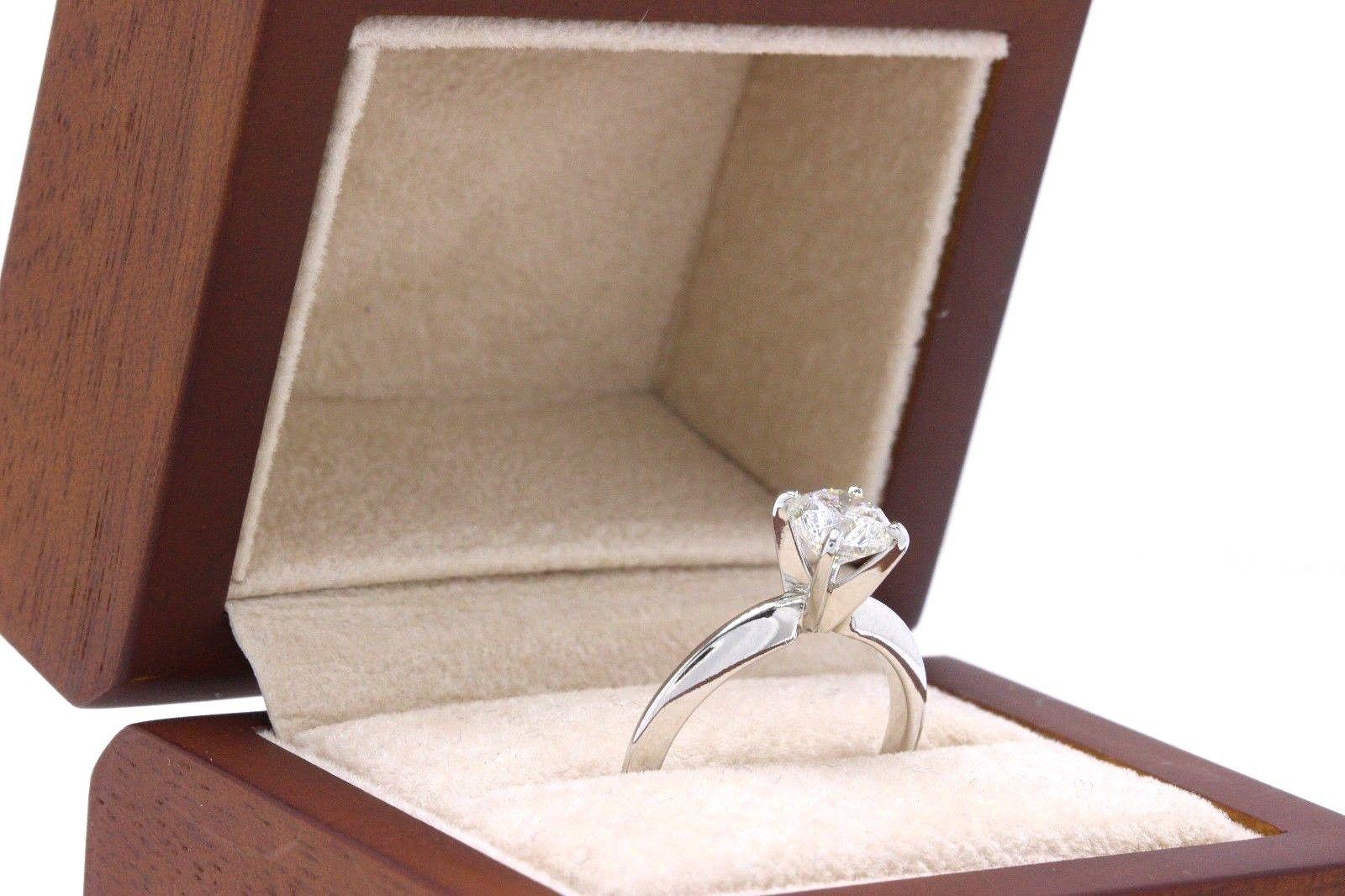 Leo Diamond Solitaire Engagement Ring Round 0.99 Carat H SI1 14 Karat White Gold For Sale 4