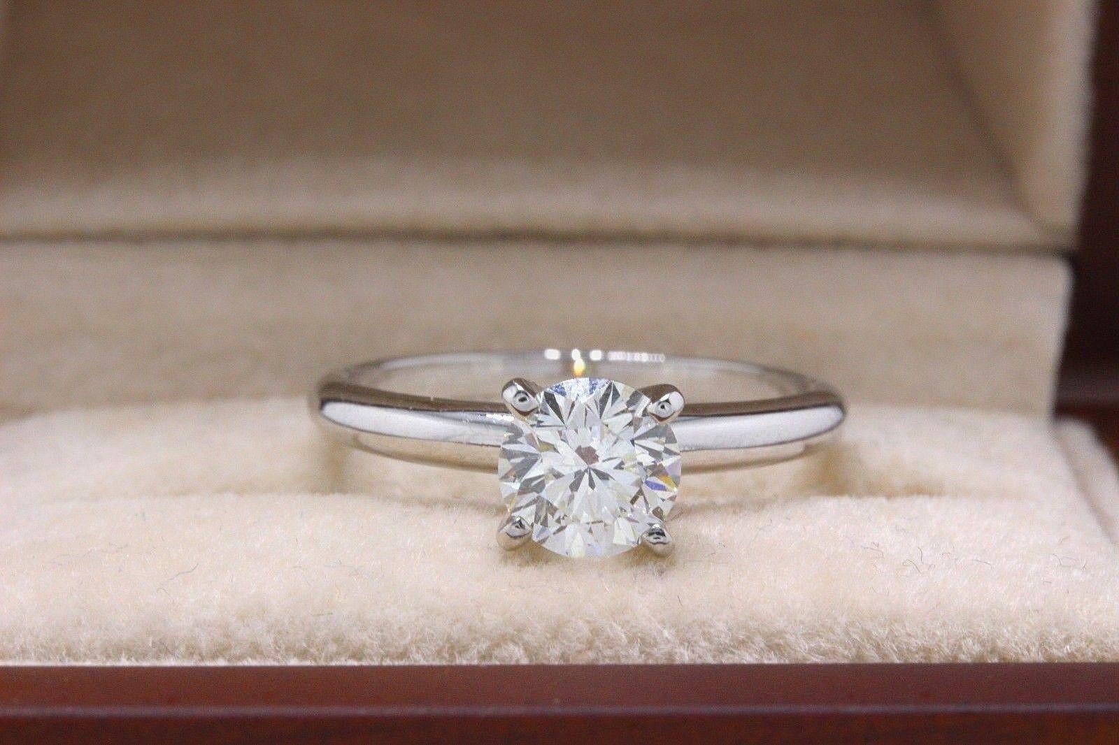 Leo Diamond Solitaire Engagement Ring Round Cut 1.02 CTS I SI2 14K White Gold For Sale 4