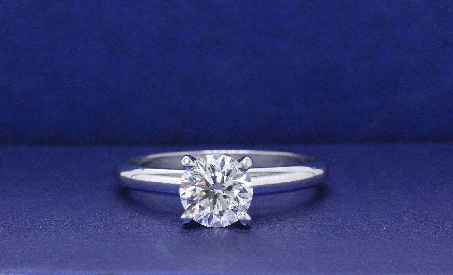 Leo Diamond Solitaire Engagement Ring Round Cut 1.02 CTS I SI2 14K White Gold In Excellent Condition For Sale In San Diego, CA