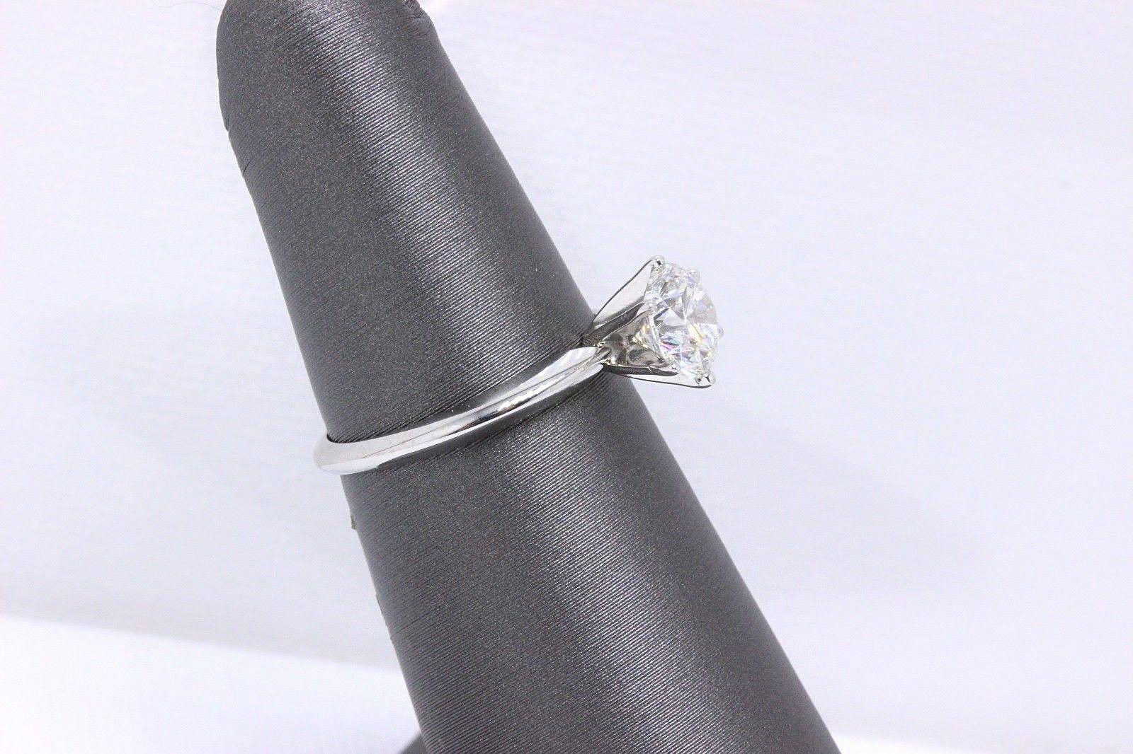Women's Leo Diamond Solitaire Engagement Ring Round Cut 1.05 CTS H SI1 14K White Gold For Sale