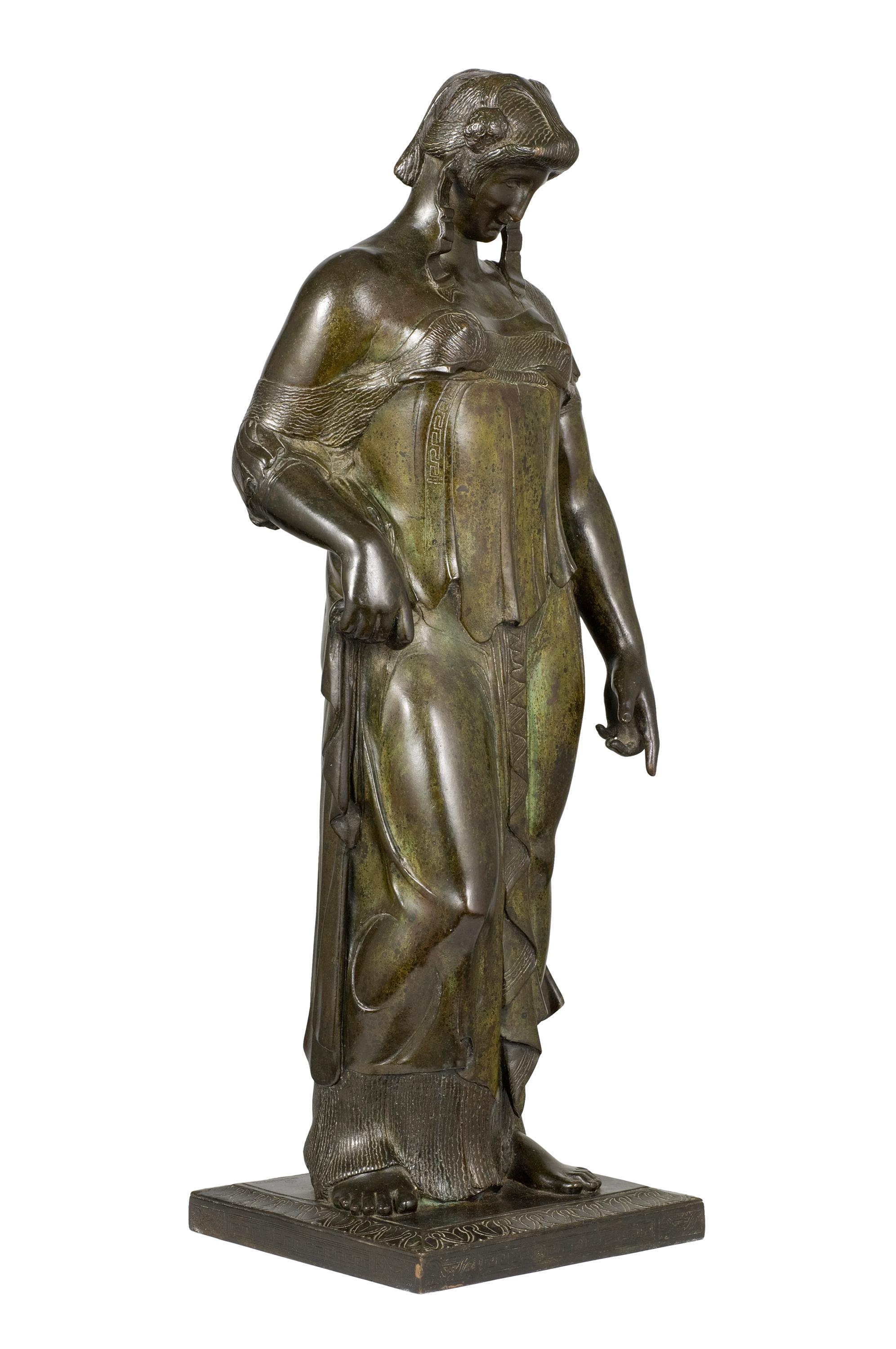 Mujer guerrera - Sculpture moderno estadounidense de Leo Friedlander