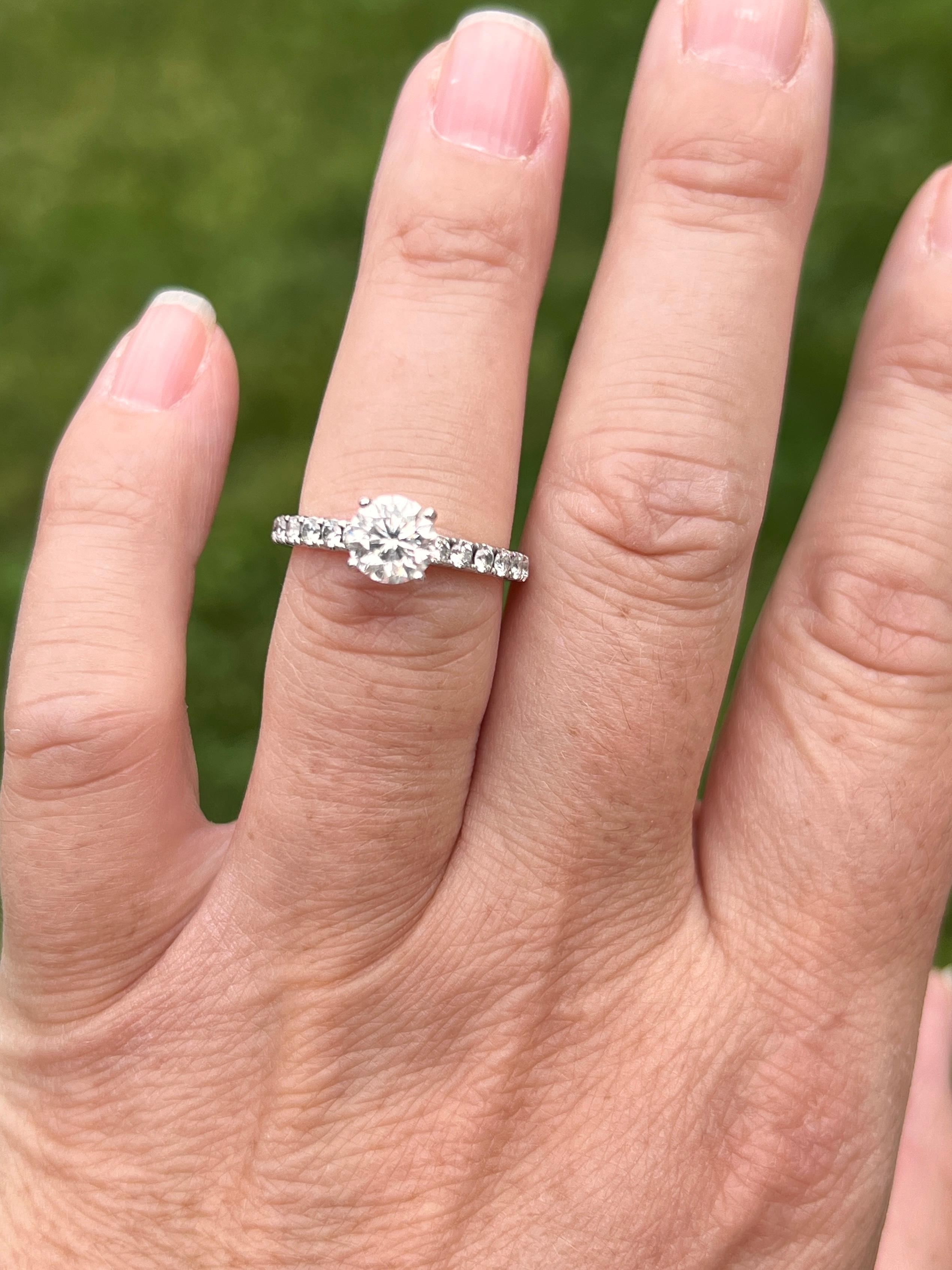 Leo GSI Certified 0.98 Carat Round Diamond 14k White Gold Engagement Ring in vendita 3