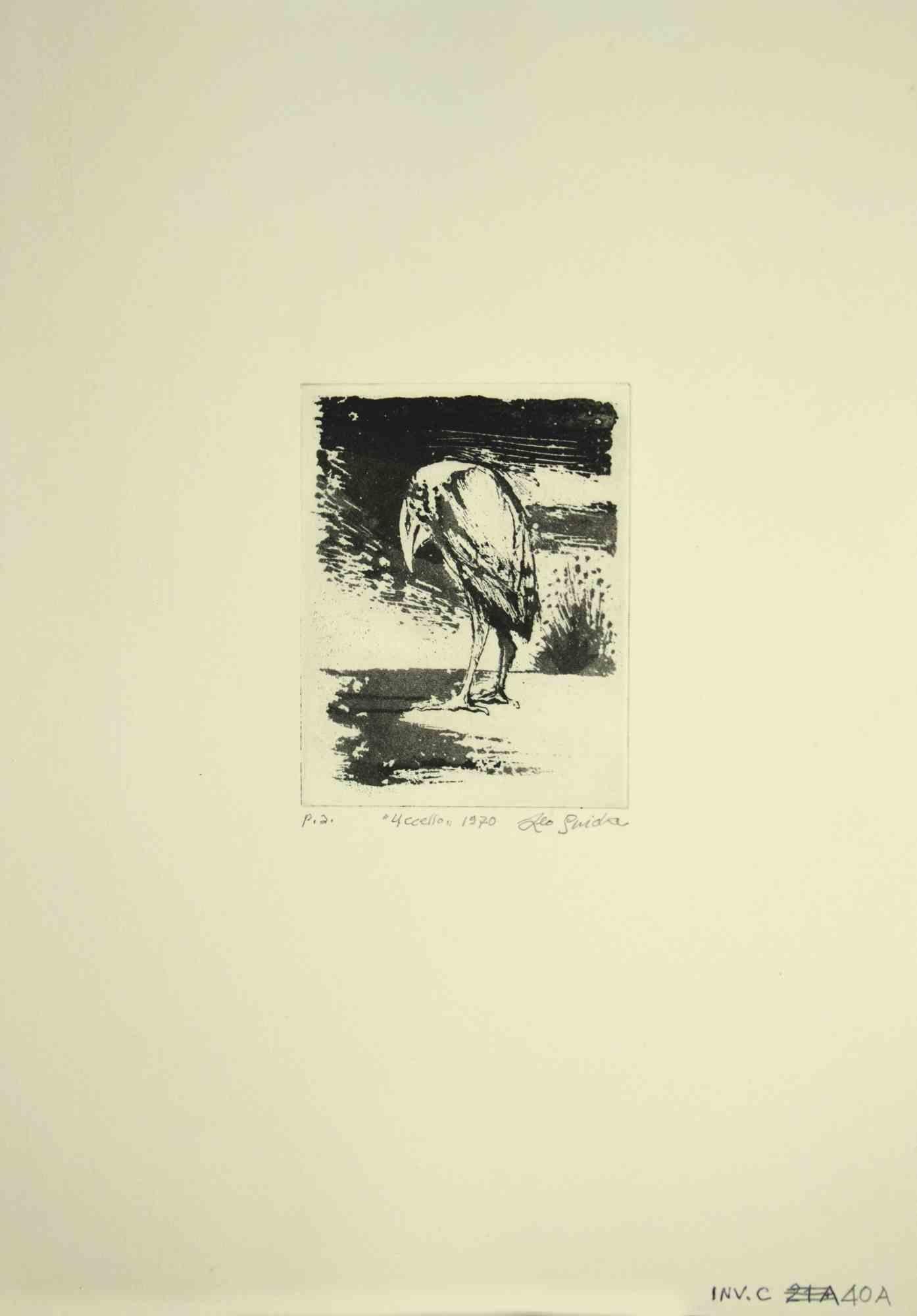 Bird is an original etching realized by Leo Guida in 1970.

Good condition.

Mounted on a white cardboard passpartout (50x35).

Dated and signed by the author.

Artist proof.

Leo Guida  (1992 - 2017). Sensitive to current issues, artistic movements