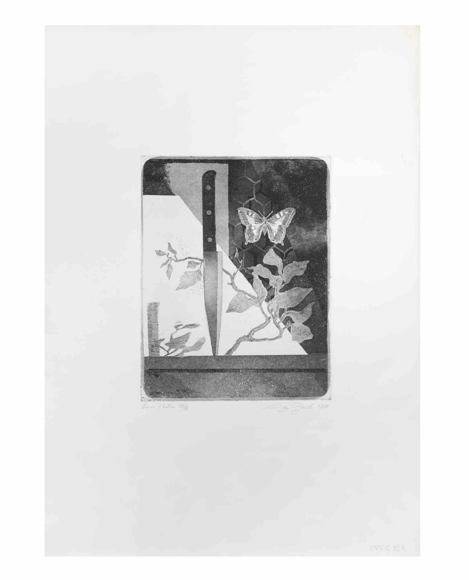 Das Messer und der Schmetterling ist eine Radierung von Leo Guida aus den 1970er Jahren.

Rechts unten handschriftlich signiert und datiert, links unten der Abzug des Künstlers.

Guter Zustand mit leichten Stockflecken.

 

Leo Guida  (1992 - 2017).