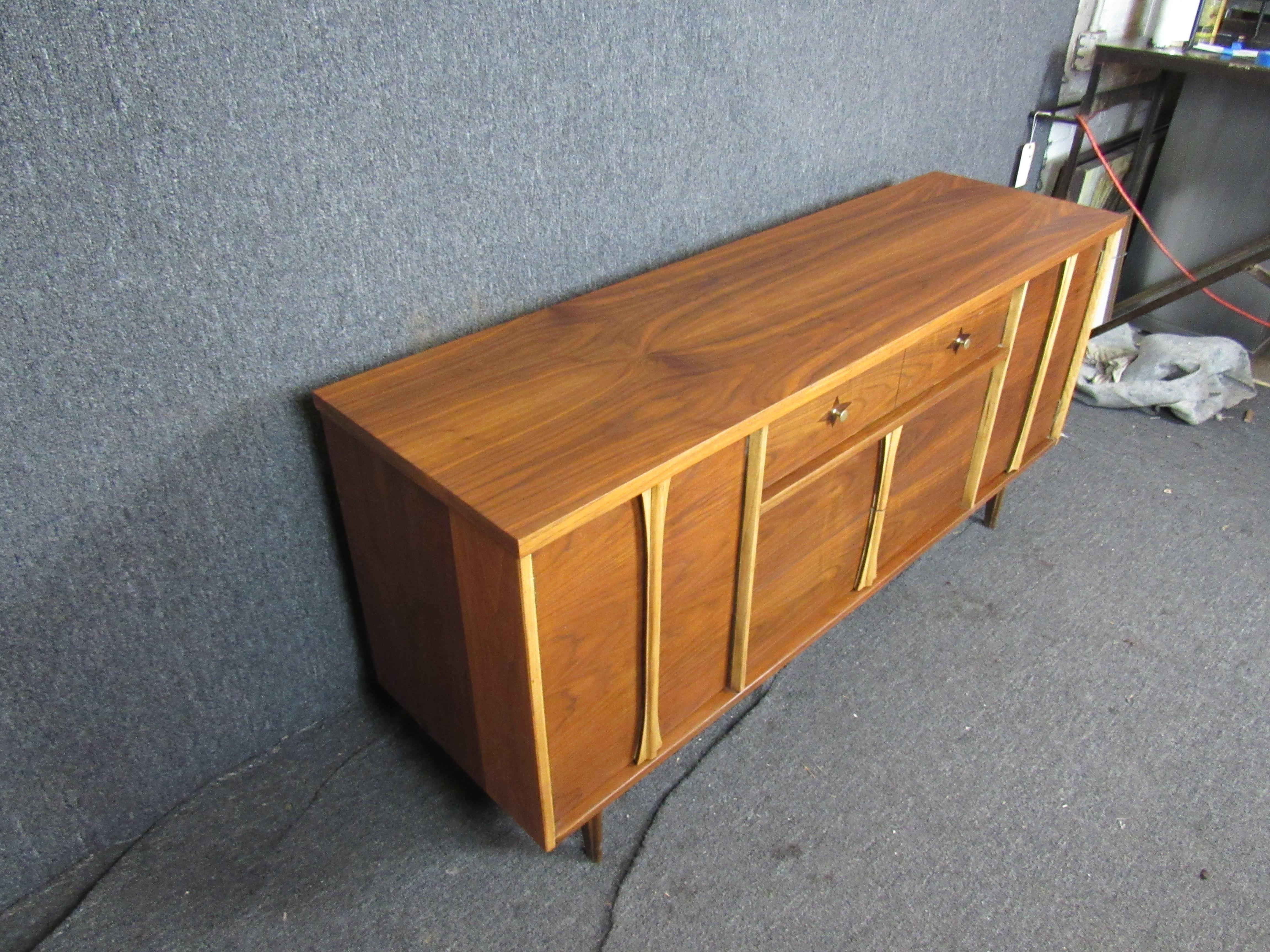 Mid-Century Modern Leo Jiranek Designed Dresser for Bassett For Sale