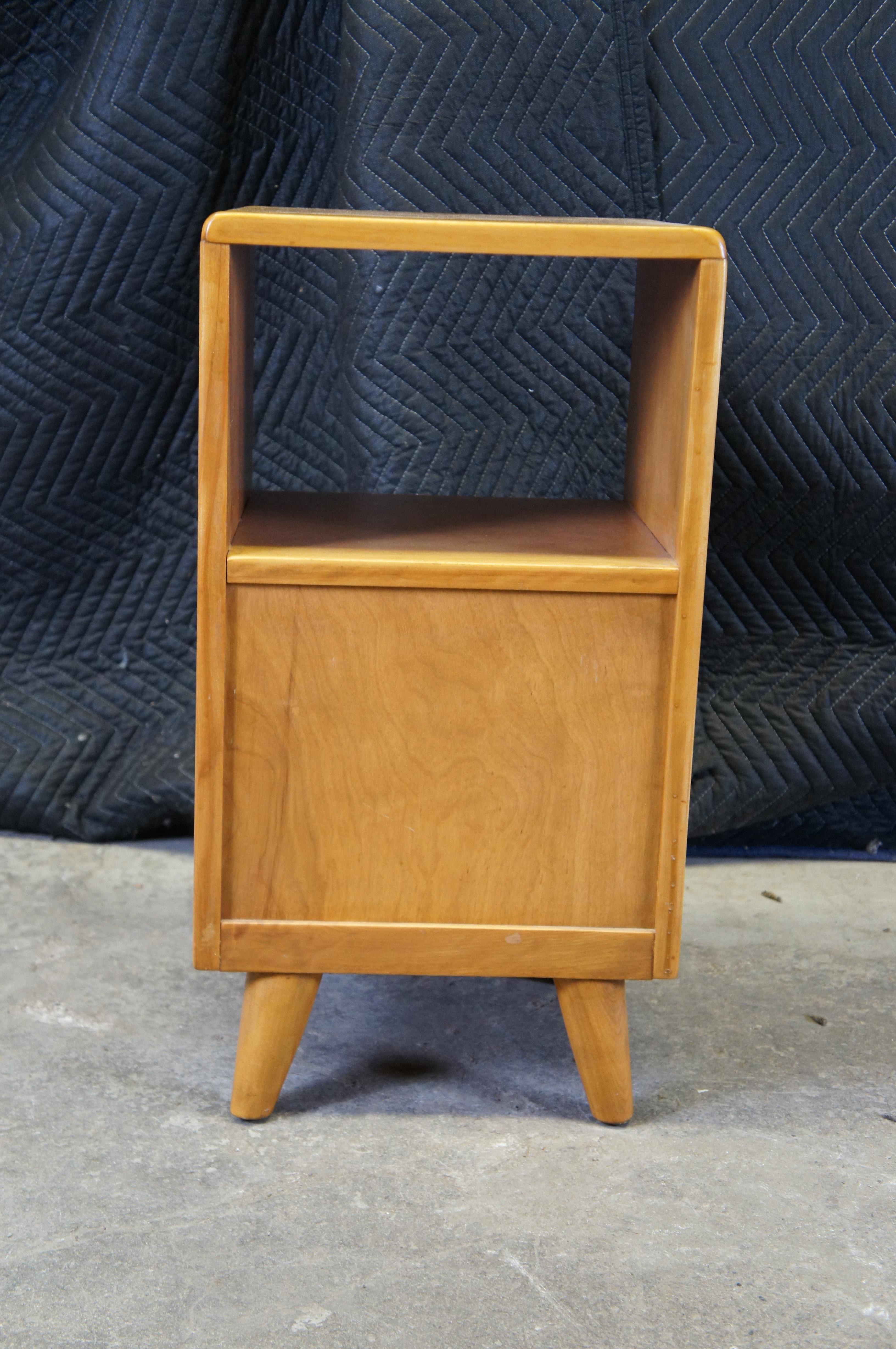 Leo Jiranek Heywood Wakefield MCM Maple Nightstand Accent Table 26