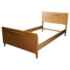 Leo Jiranek Heywood Wakefield Moderner Ahorn-Twin-Bettrahmen aus der Mitte des Jahrhunderts