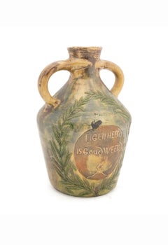 Leo Maes-Vereenooghe Flämische Vase mit doppeltem Griff aus polychromer Keramik Signiert