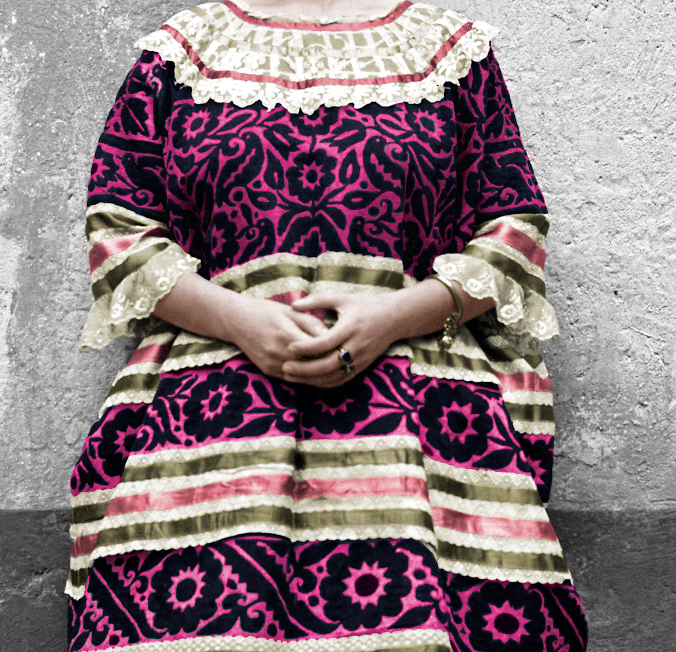 Frida Kahlo in the Blue House, Coyoacán, Mexico. 1943
Unframed Digital Print on Hahnemuhle Bamboo paper
Overall size:
Image size: 14 in. H x 20 in. W
Sheet size 18 in.H x 28 in W
Individual size:
Image size: 14 in. H x 10 in. W
Sheet size 18 in.H x