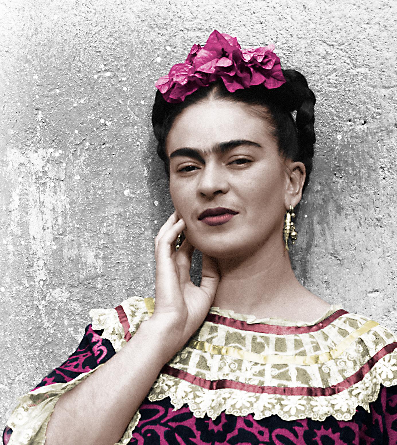 Frida Kahlo nella Casa Blu (dittico) Coyoacán, Messico. 1943. Ritratti a colori in vendita 2