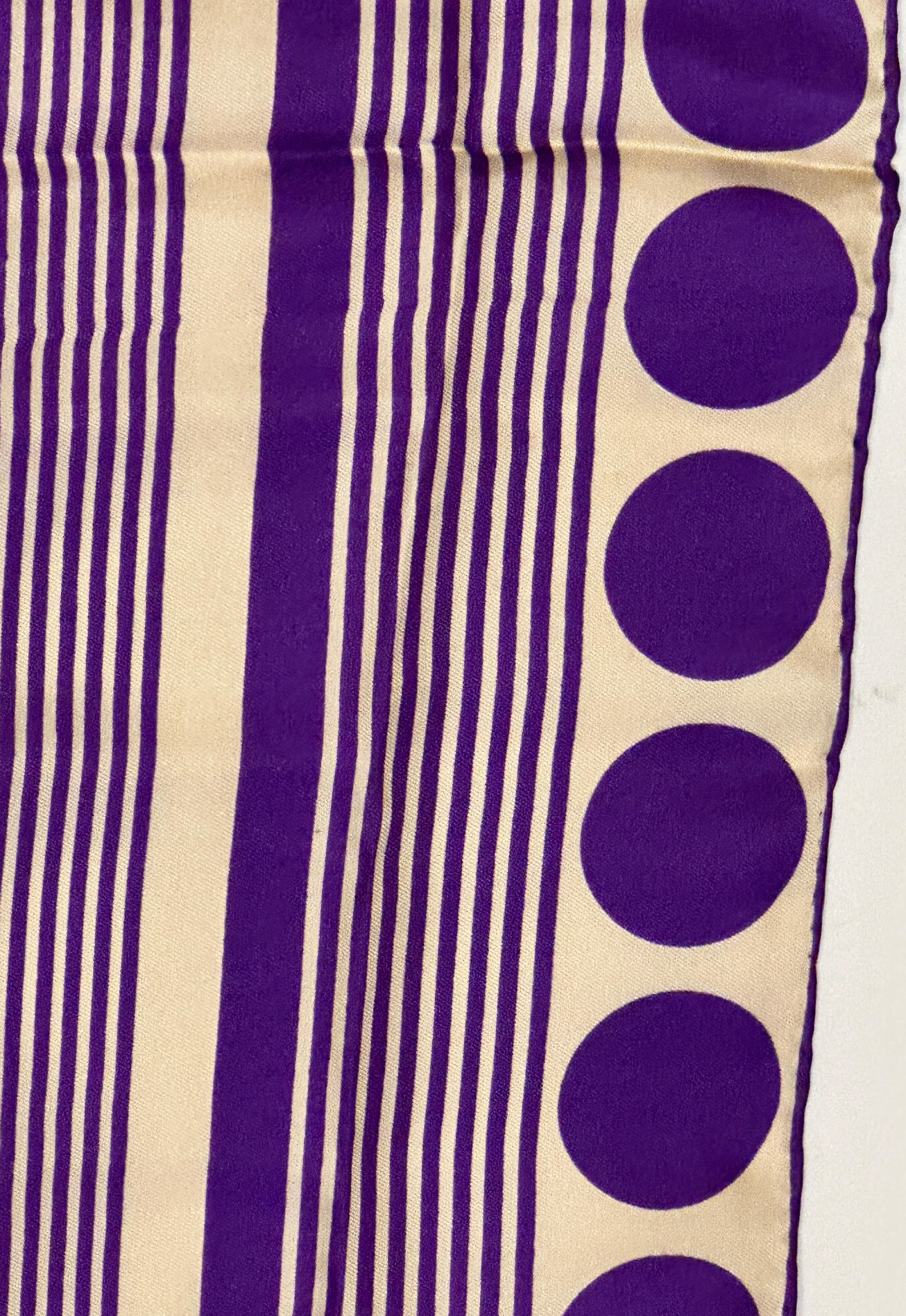 Foulard en soie abstrait merveilleusement audacieux en ivoire vif et violet riche de Leo Narducci en vente 4