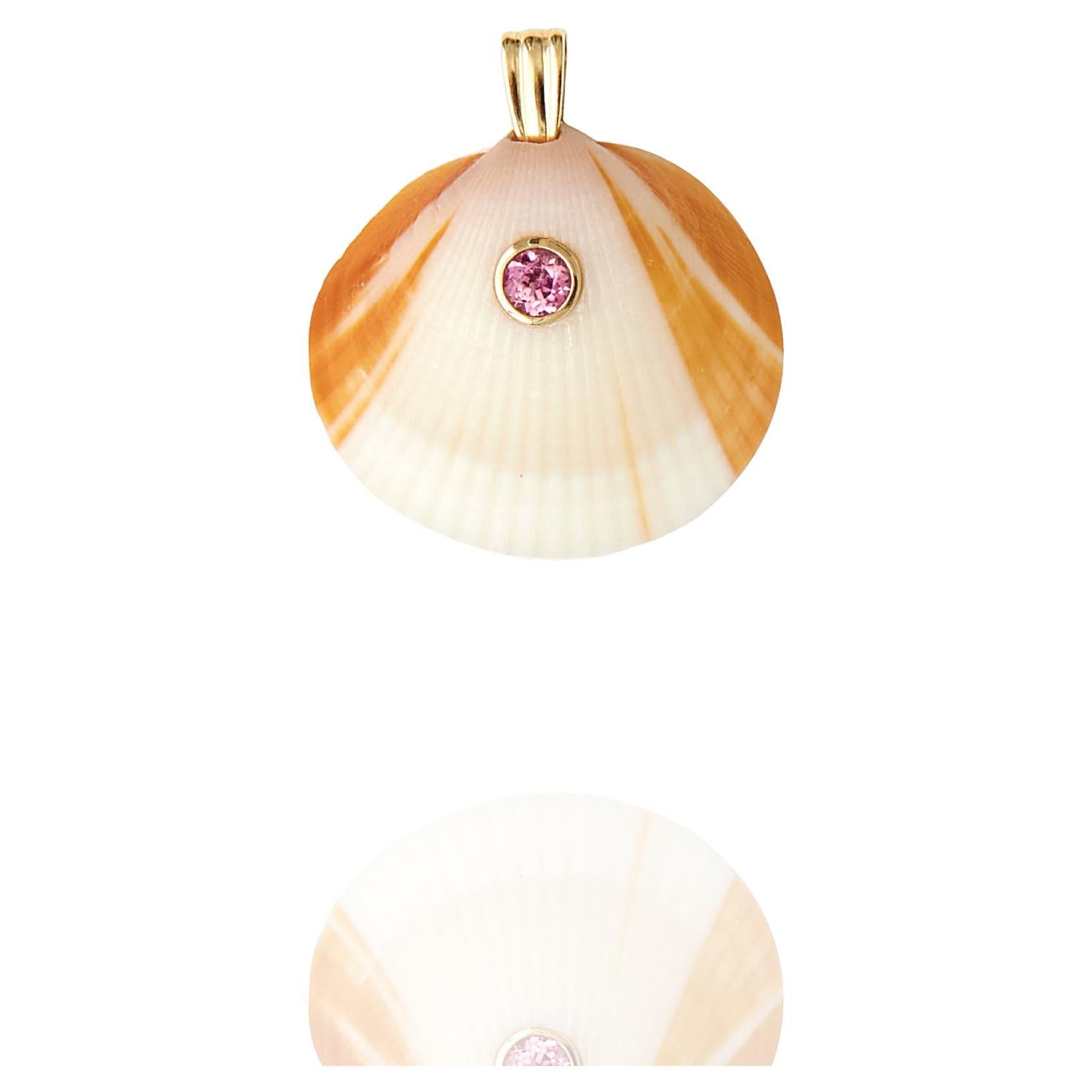 Colgante de Concha Natural Leo con Oro de 14k y Gema Natural Turmalina Rosa