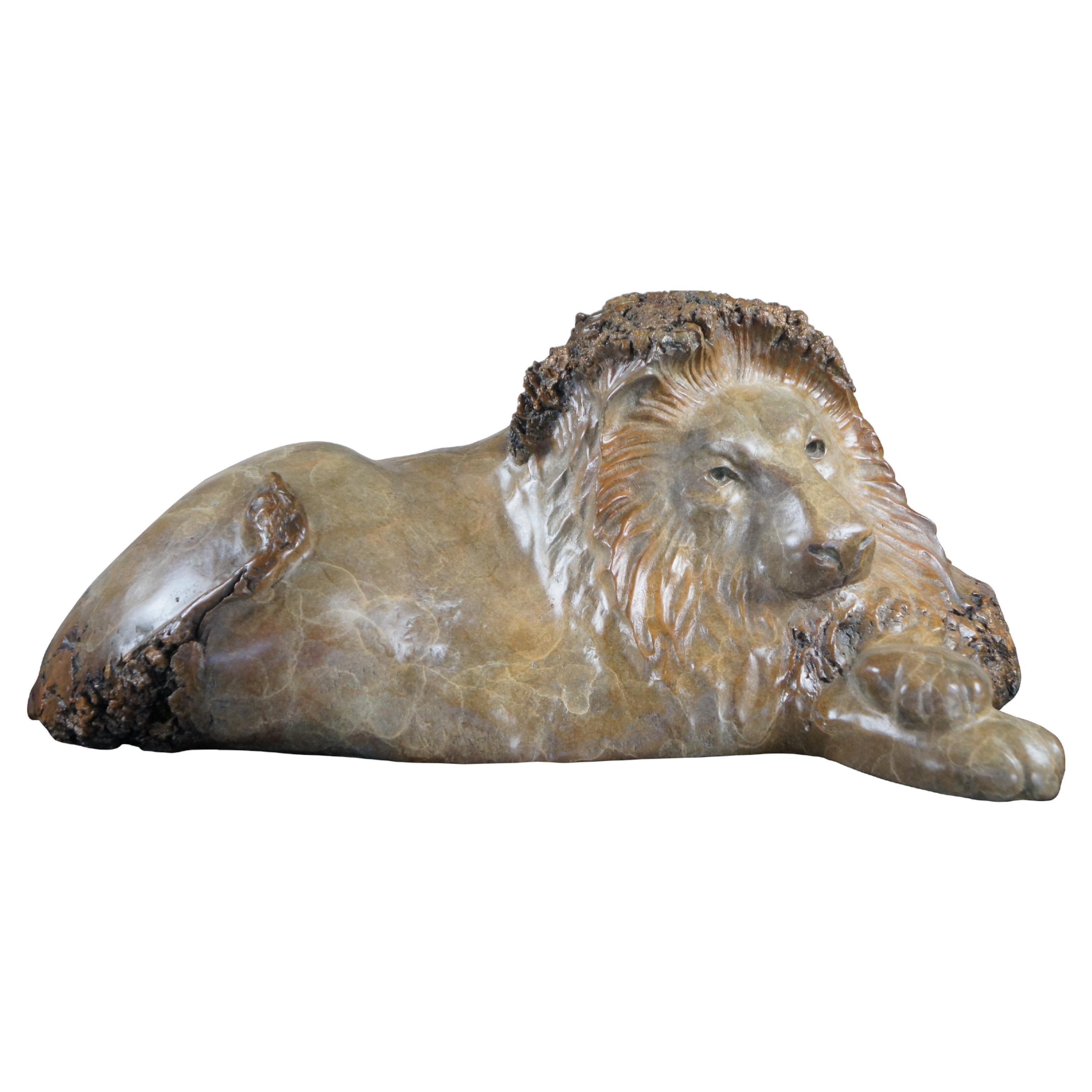 Leo Osborne "El Príncipe" Escultura Figural León Sentado Escultura de Bronce Burilada 25" (25 cm)