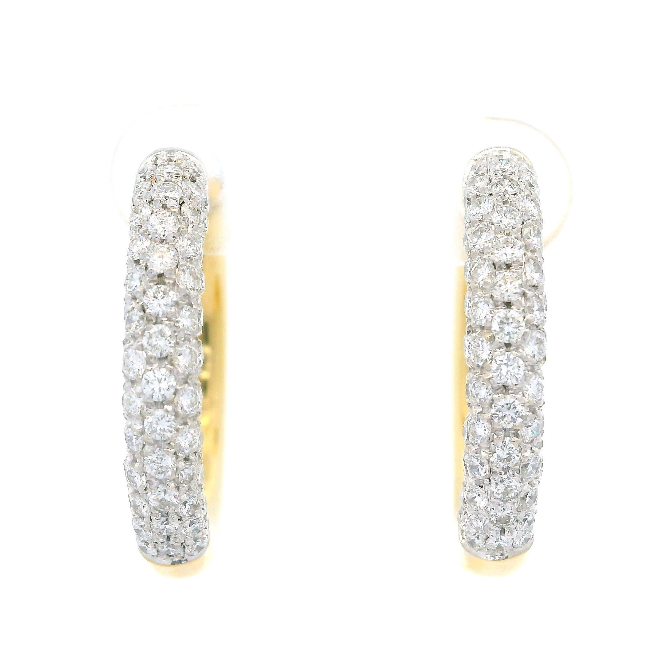 --Stones:--
122 Natural Genuine Diamonds - Round Brilliant Cut - Pave Set - F/G Color - VS1/VS2 Clarity - 1.60ctw approx.
Total Carat Weight: 1.60 approx.

Material: Solid 18k Yellow & White Gold
Weight: 7.97 Grams
Backing:  Posts w/ Snap Closures