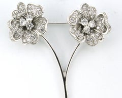 Spilla Leo Pizzo in oro bianco 18k con diamanti taglio Brilliante 3,00ct