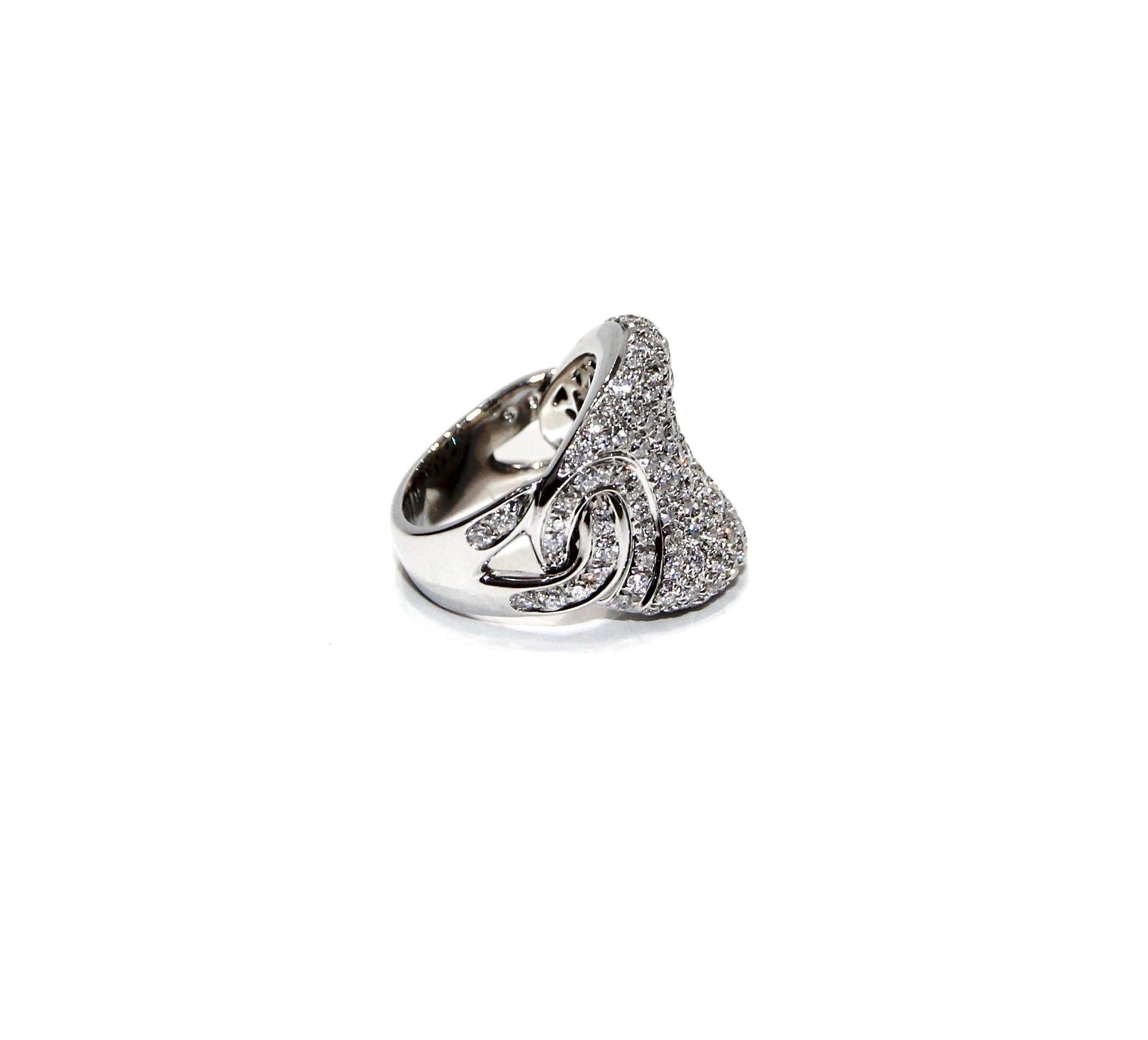 Modern Leo Pizzo 18k White Gold Diamond Pave Ring For Sale