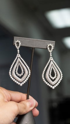 LEO PIZZO Boucles d'oreilles pendantes en or blanc 18k diamant naturel Approx 11 CTW