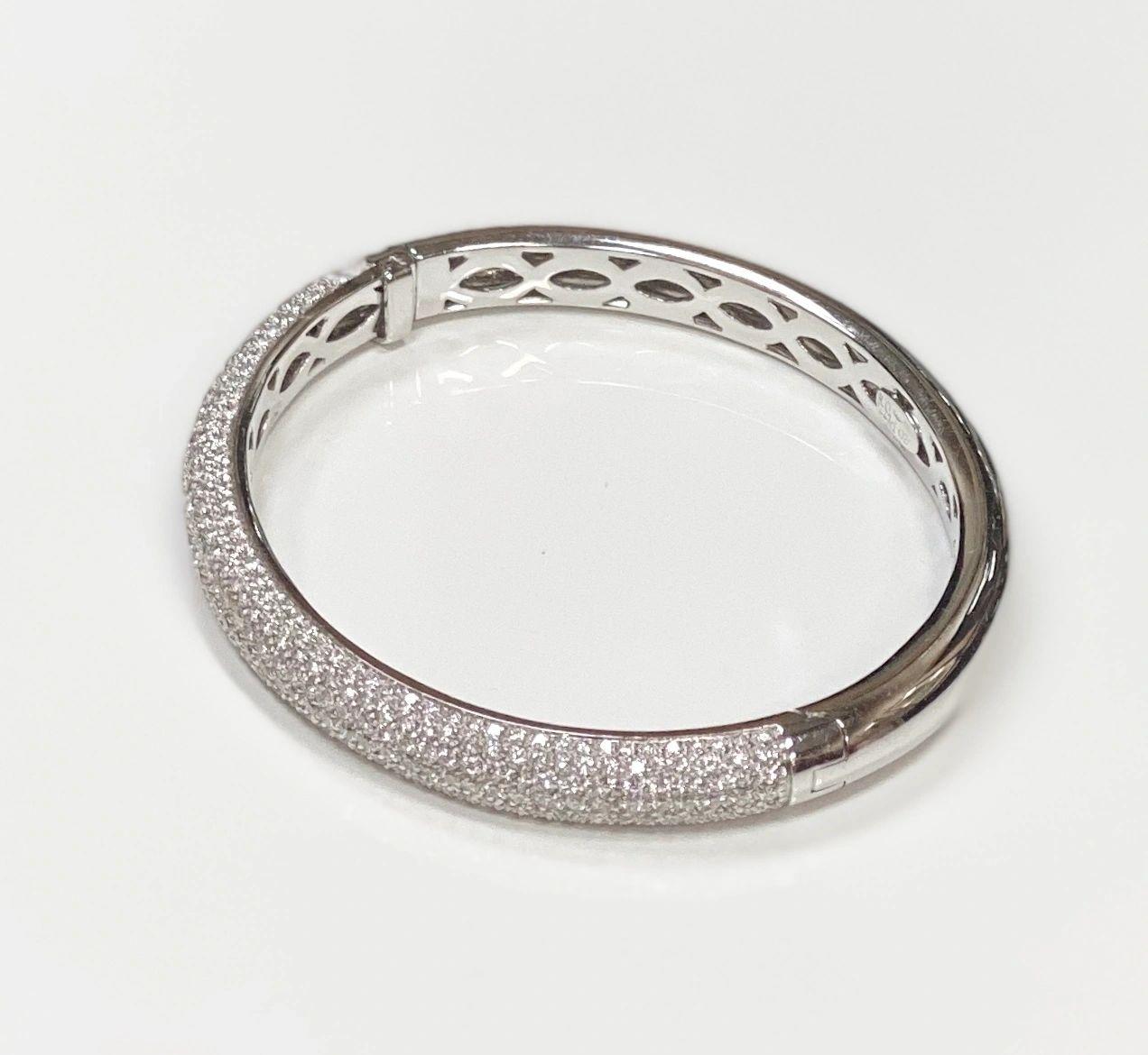 leo diamond bracelet