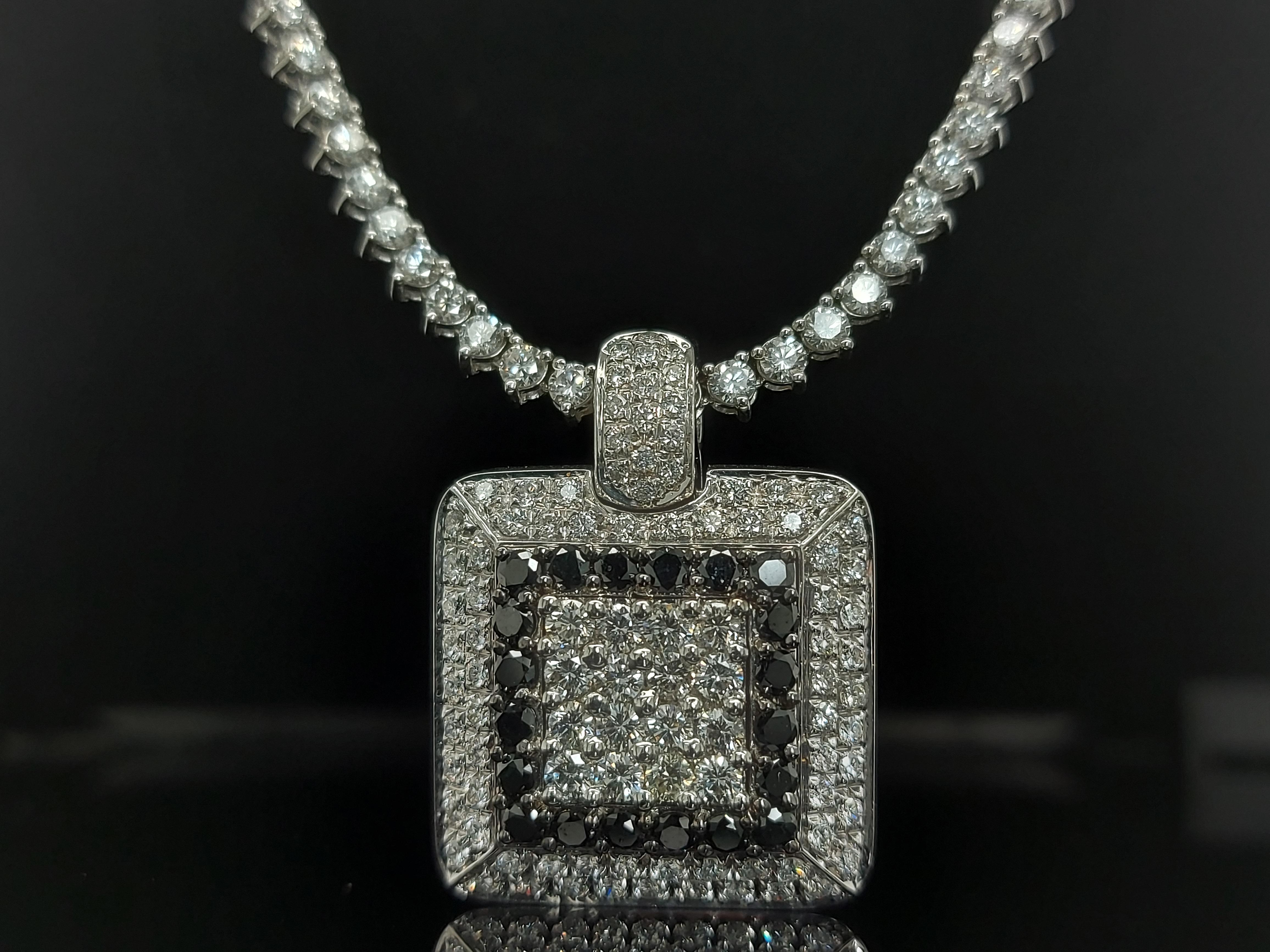Artisan Leo Pizzo 18 Karat White Gold Necklace with 12.04 Carat Black and White Diamonds For Sale