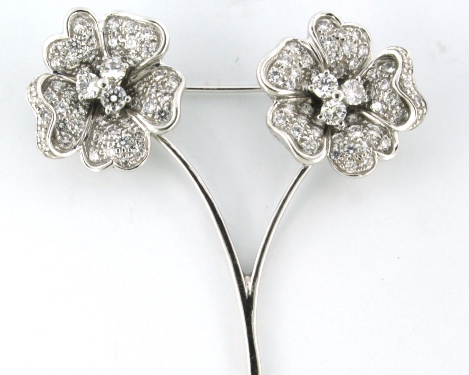 LEO PIZZO Brosche mit Diamanten im Brillantschliff bis zu 3,00ct 18k Gold 14,0 Gramm im Angebot