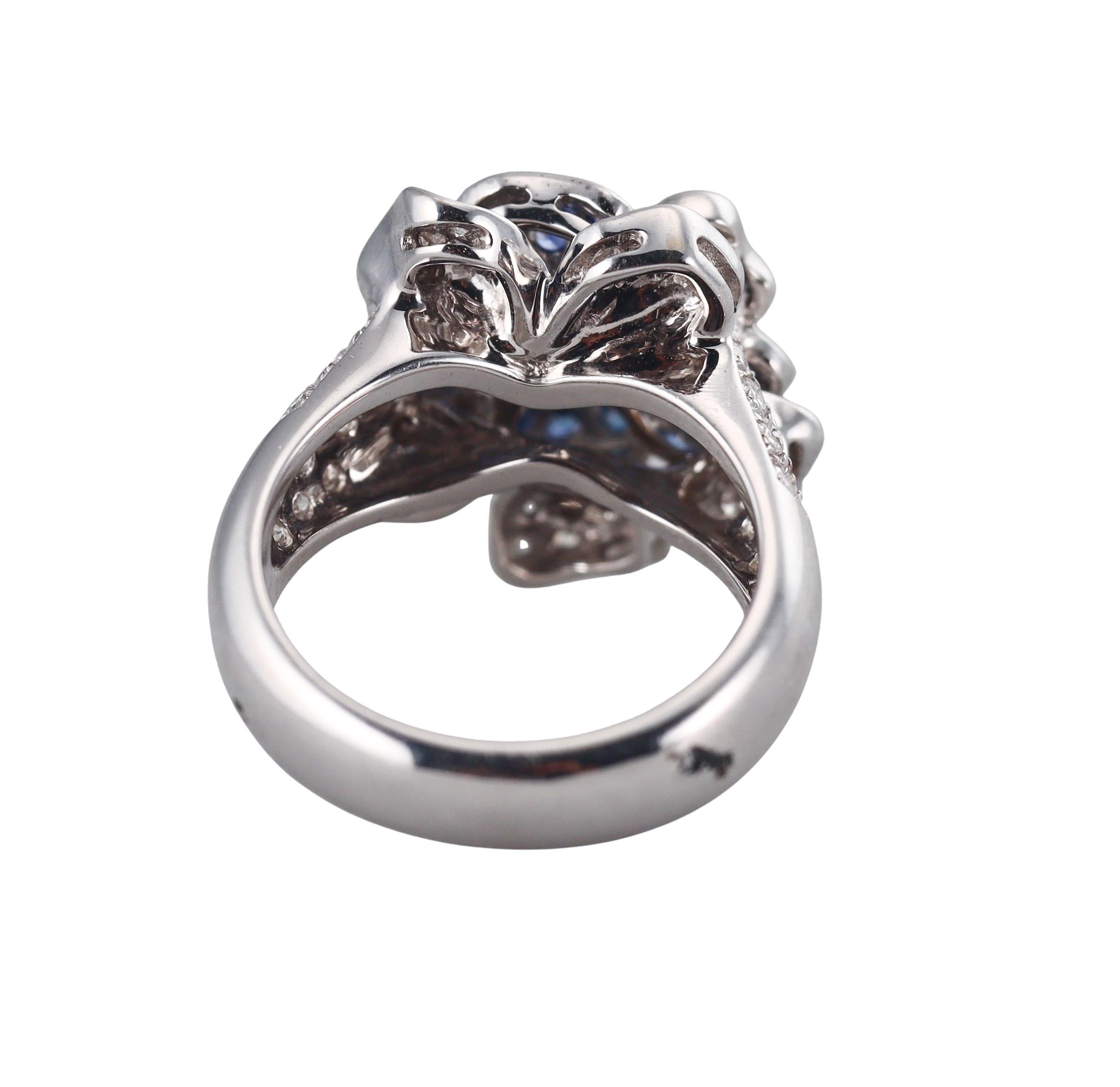 Leo Pizzo Diamant Saphir Gold Blumenring im Zustand „Hervorragend“ im Angebot in New York, NY