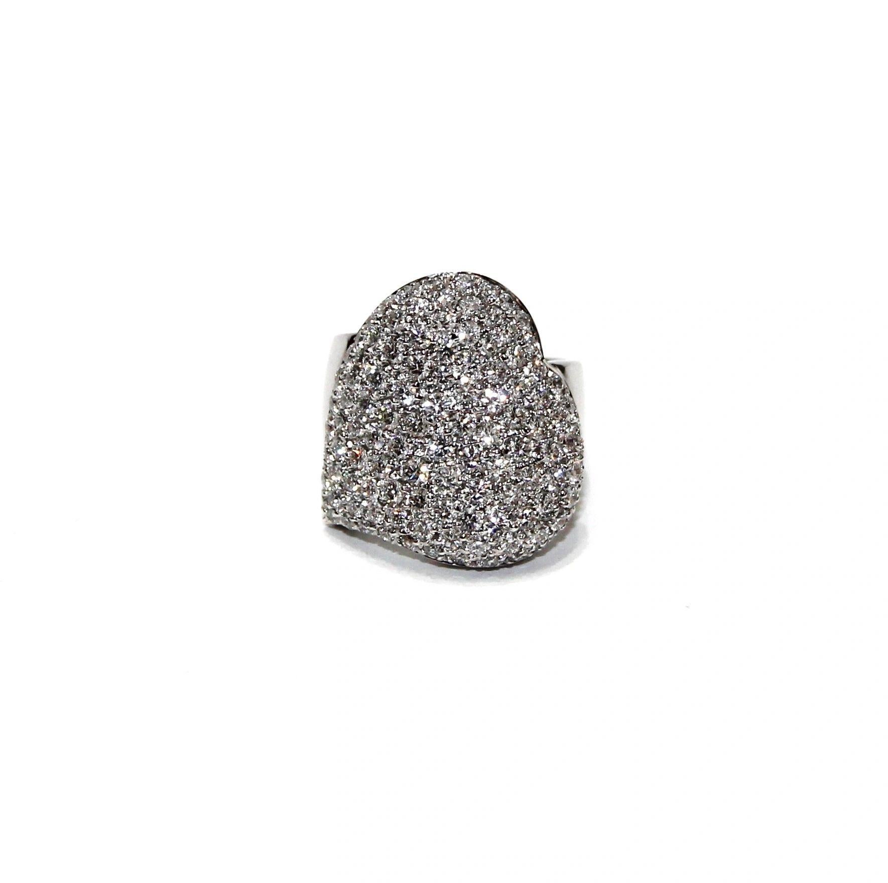 Leo Pizzo Heart Shaped Diamond Ring, 18K white gold
Diamond: 2.71ctw
Color: G-H
Clarity: VS1/VS2
Ring size: 6.5
SKU: LPO01413
Retail price: $14,010.00