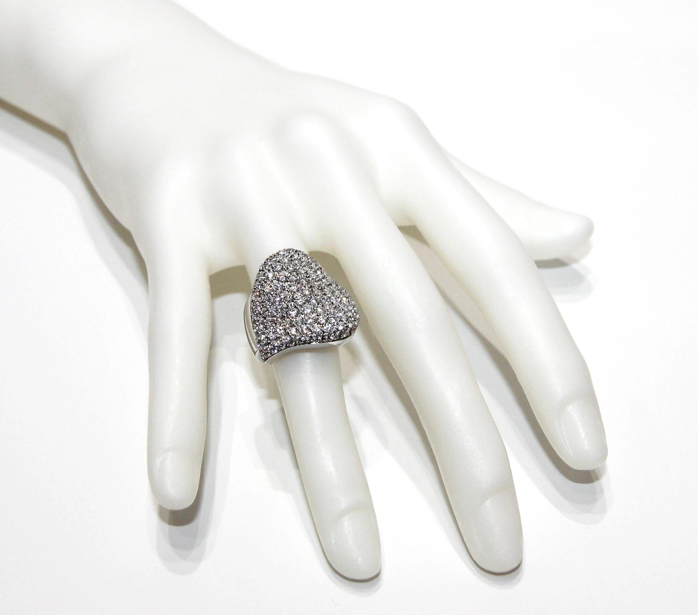 Leo Pizzo Bague en forme de cœur avec diamants Neuf - En vente à North Miami Beach, FL