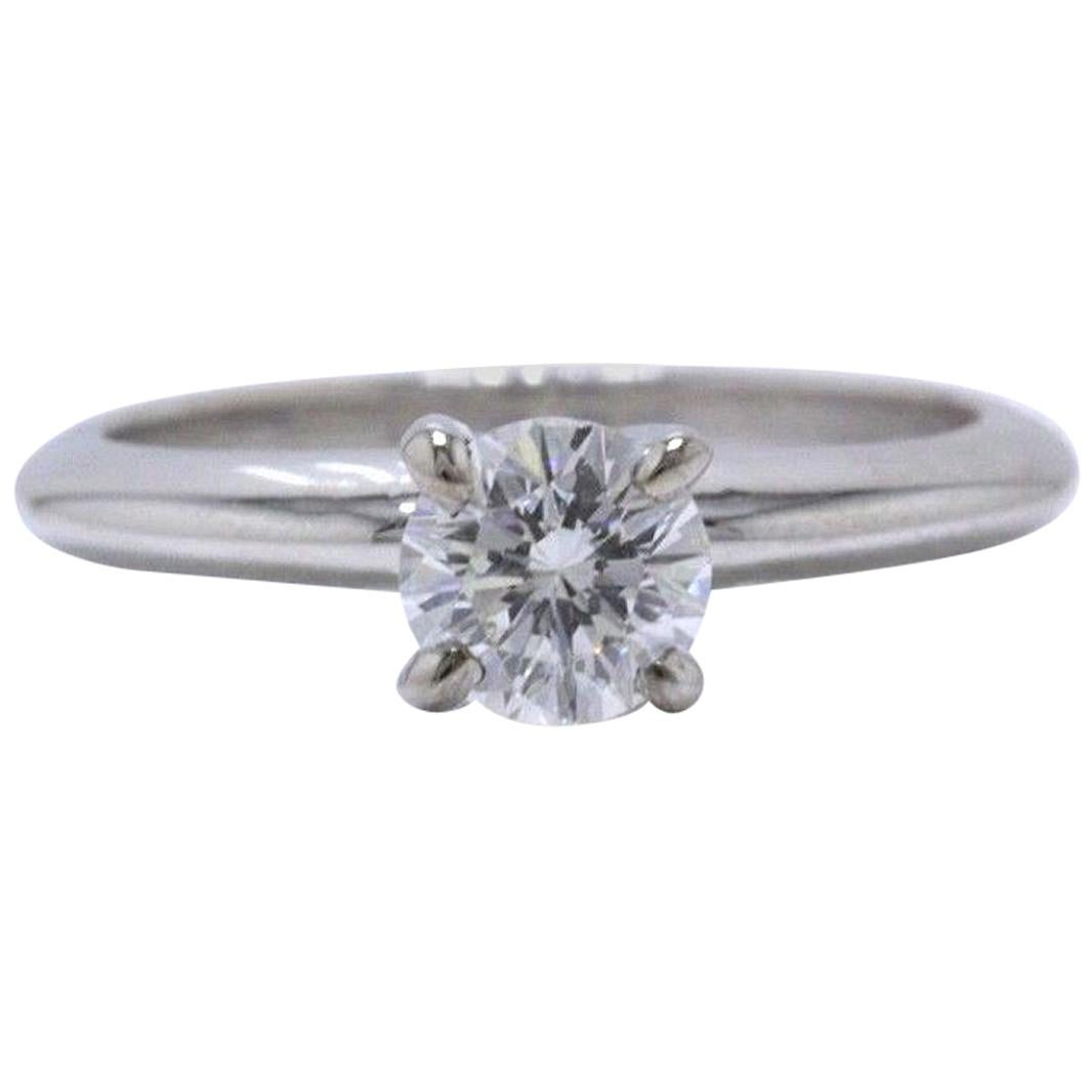 Leo Round Brilliant Diamond Engagement Ring 0.51 CTS I SI1 14K White Gold Papers For Sale