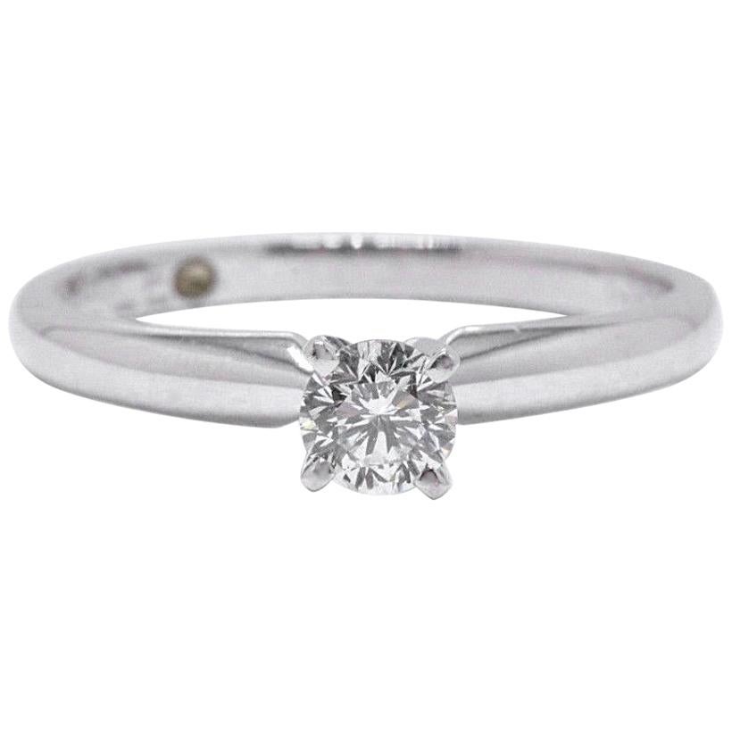 Leo Round Diamond Solitaire Engagement Ring 0.30 Carat I VVS2 14 Karat Gold For Sale