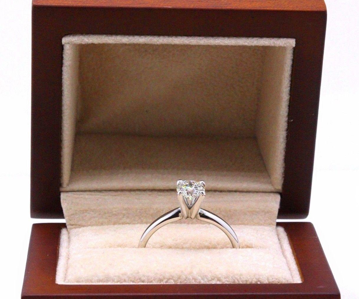 Leo Bague de fiançailles solitaire en or blanc 14 carats avec diamants ronds de 0,69 carat G SI2 en vente 5