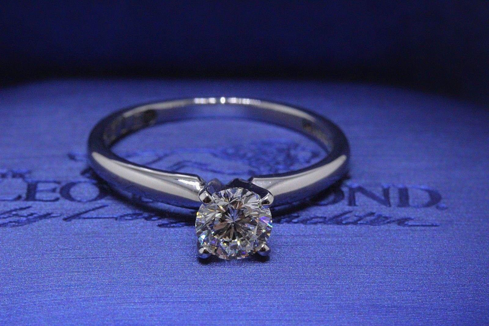 Leo Bague de fiançailles solitaire en or blanc 14 carats avec diamants ronds de 0,69 carat G SI2 en vente 2